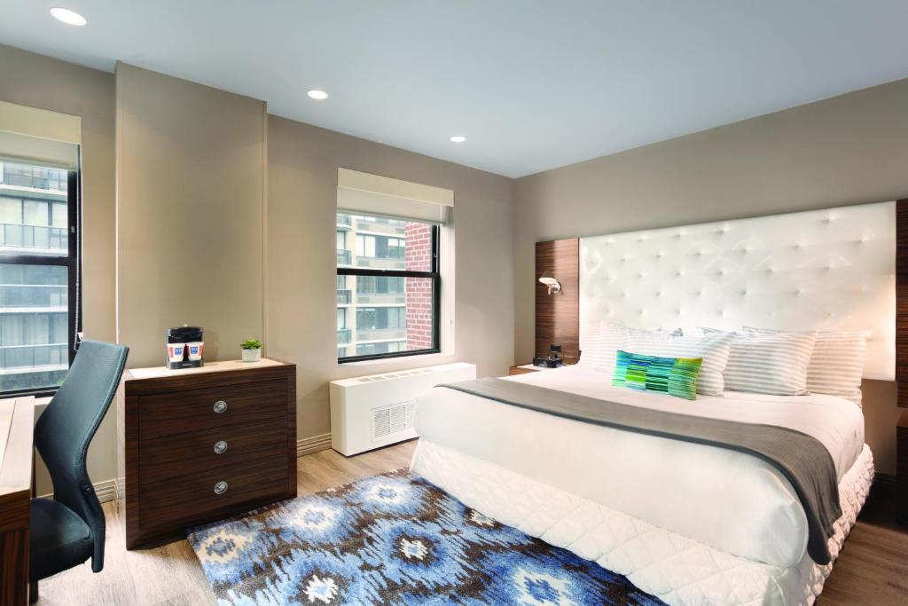 Suite Queen Size Bed