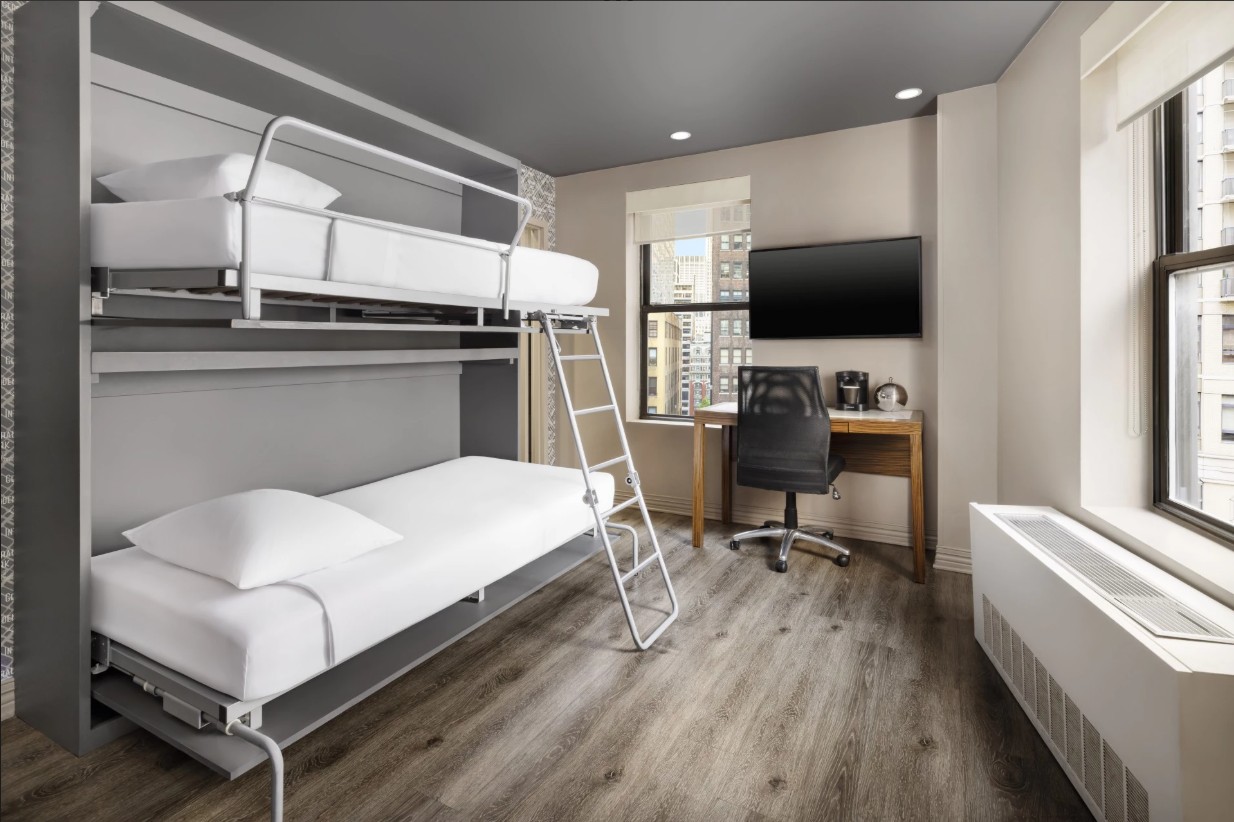 Suite Queen Size Bed