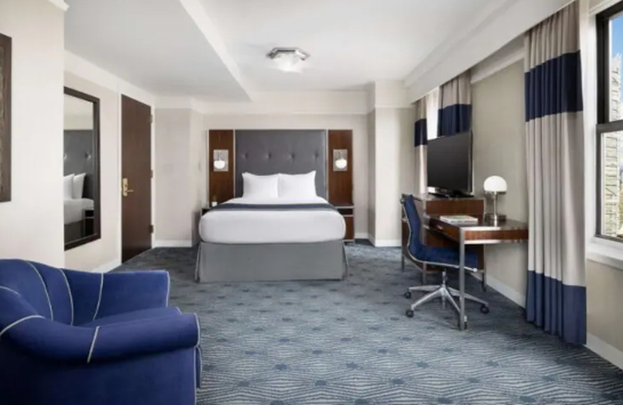 Room Premium Queen Bed