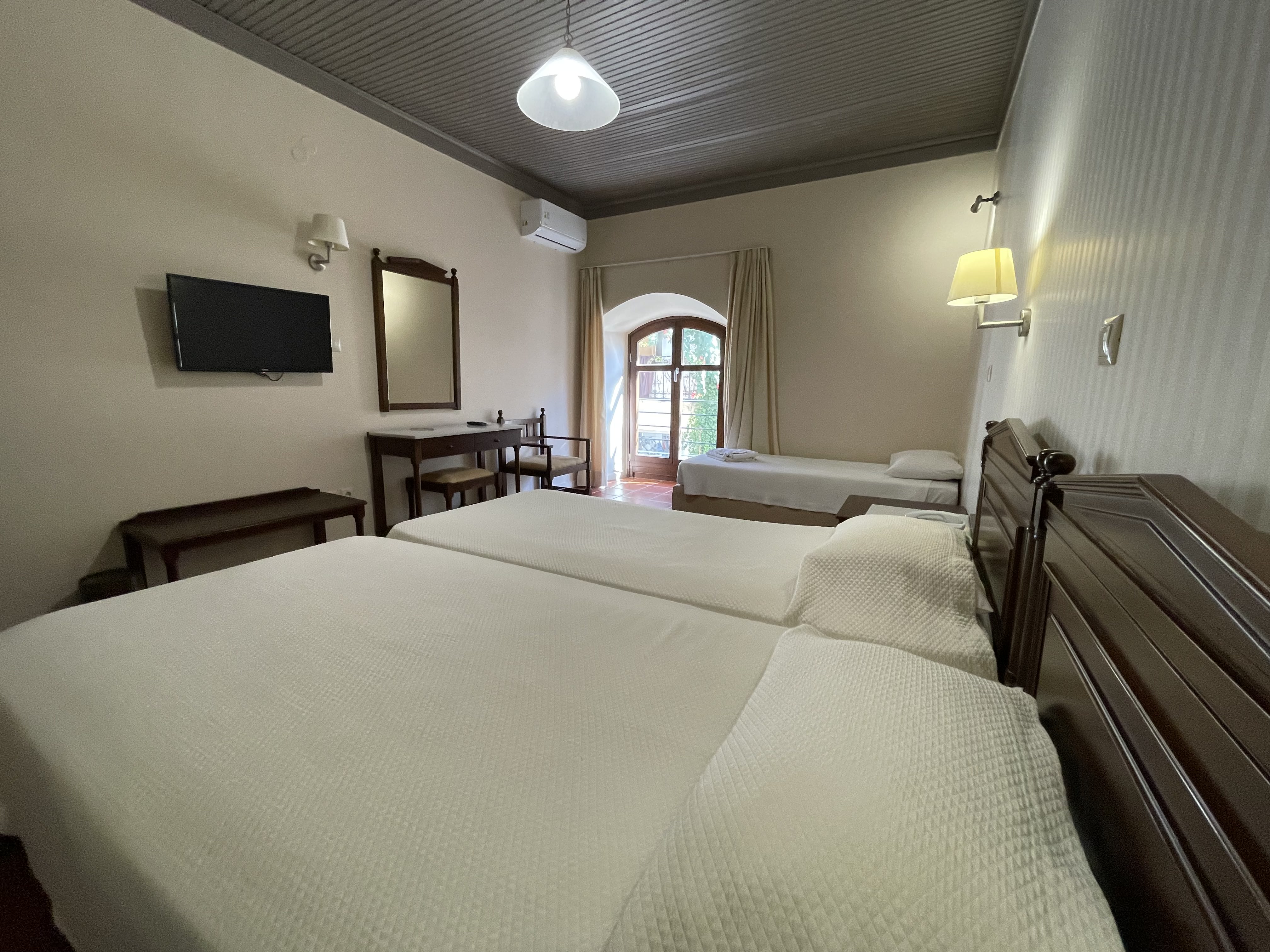 Double or Twin Standard