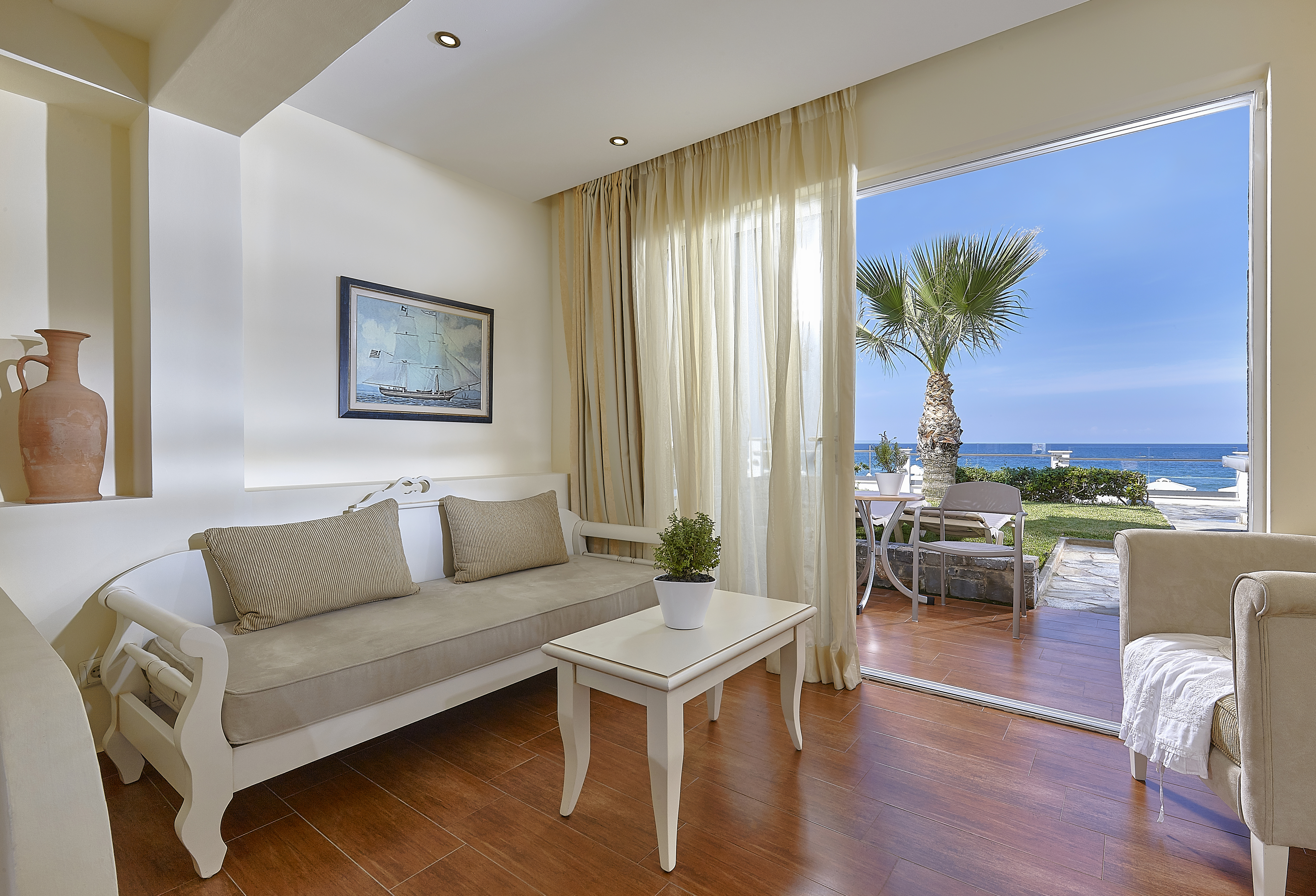 Junior Suite Beach Front
