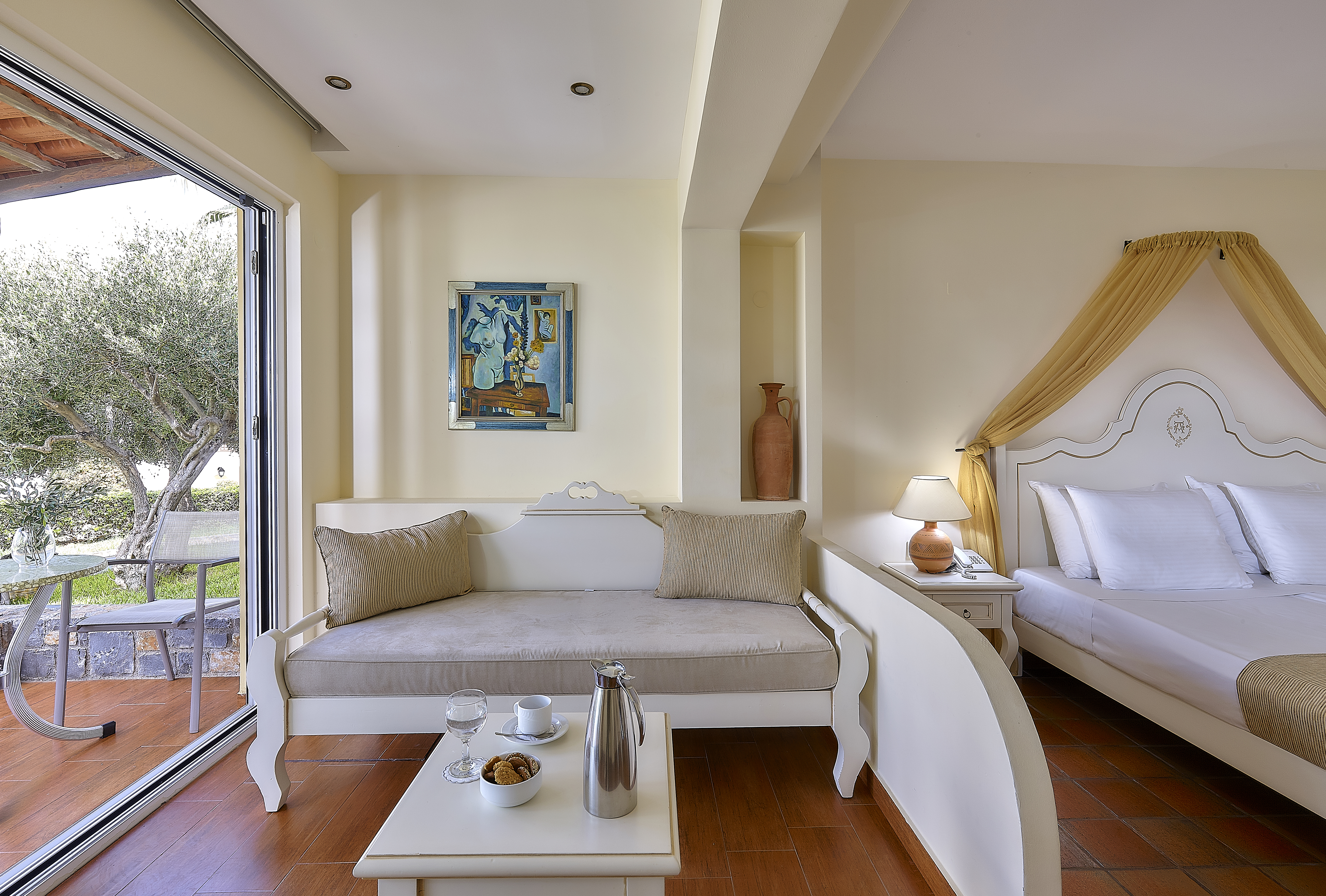 Family Room Garden View