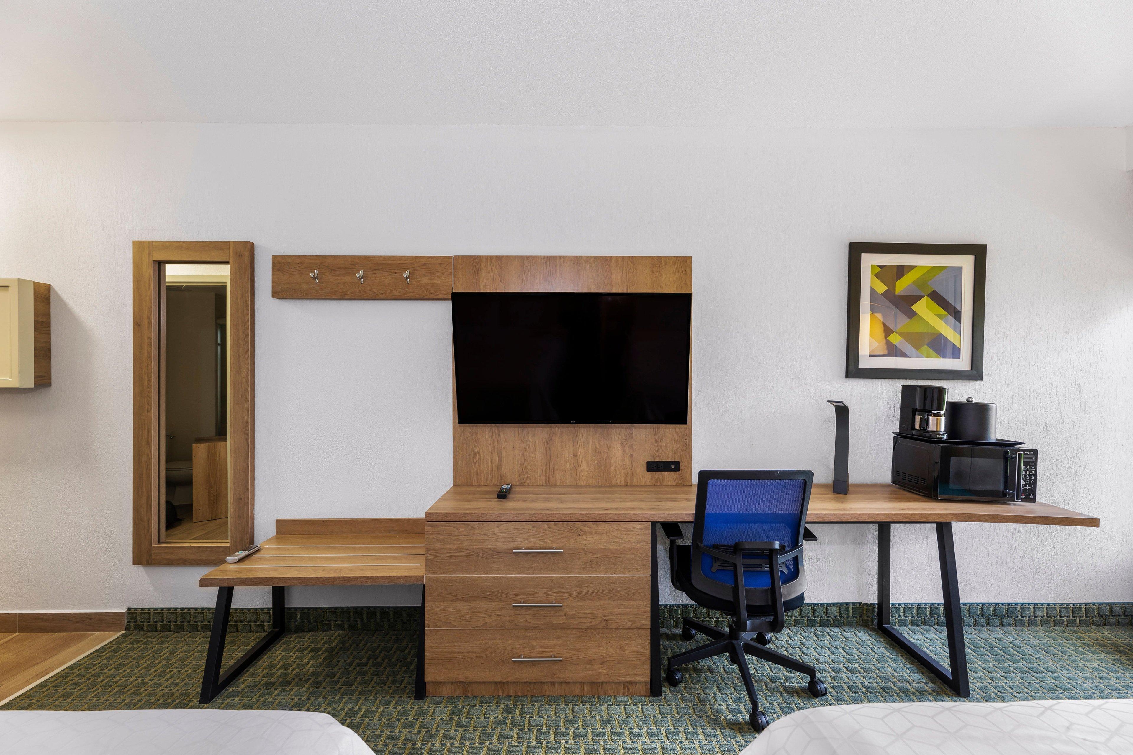 Double Two Queen Beds Pool View