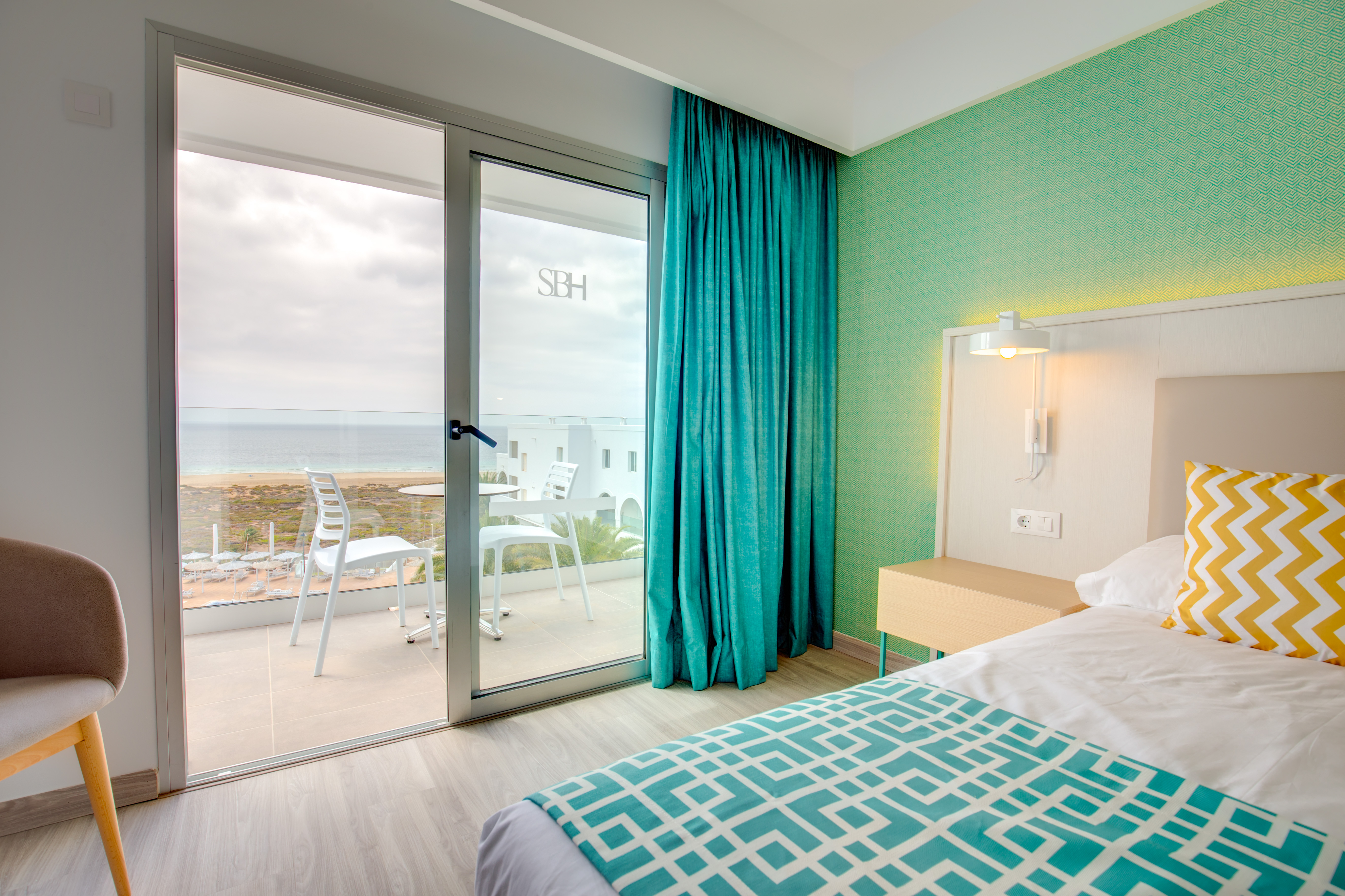 Double or Twin Side Sea View