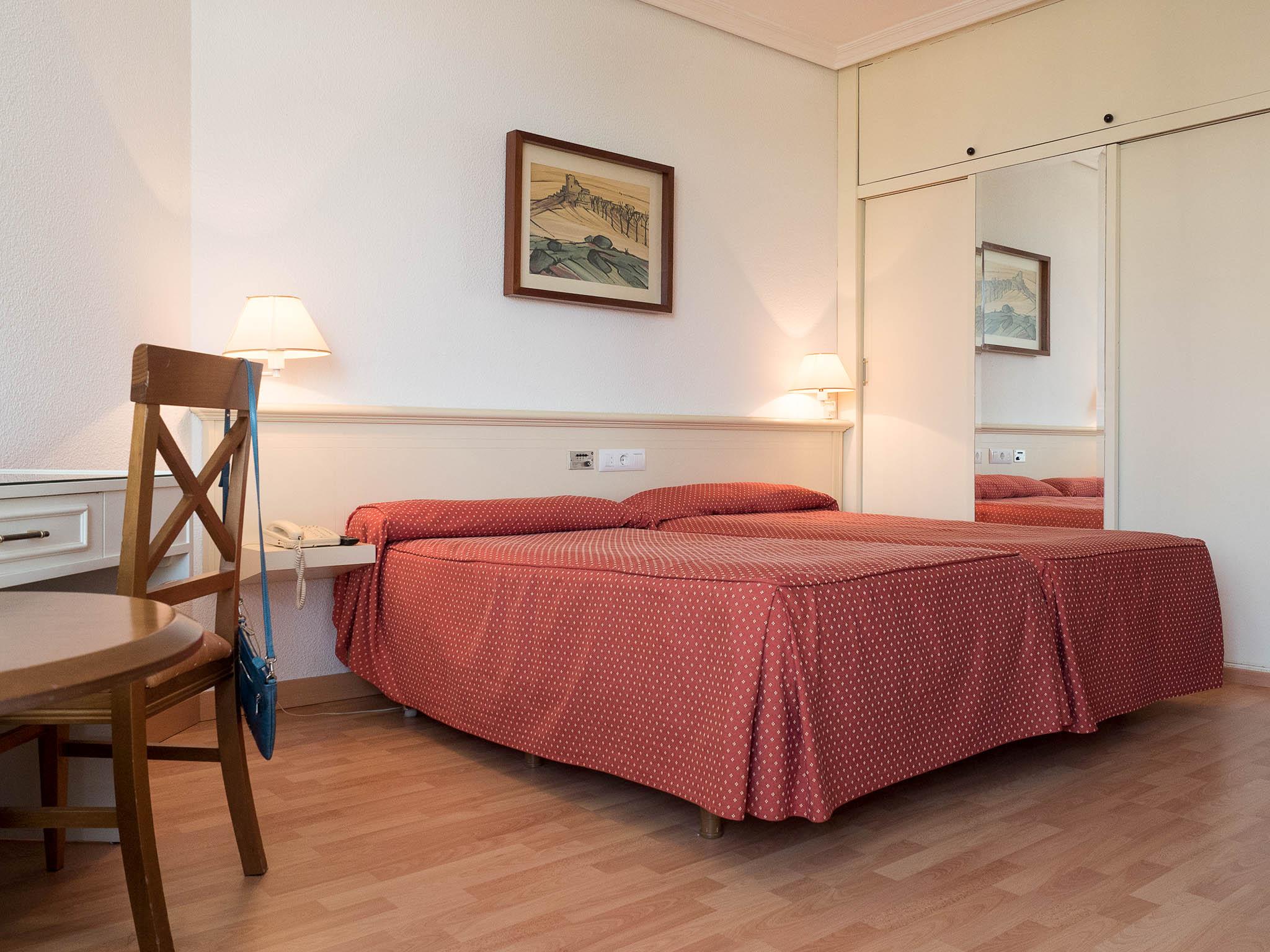 Double or Twin Standard