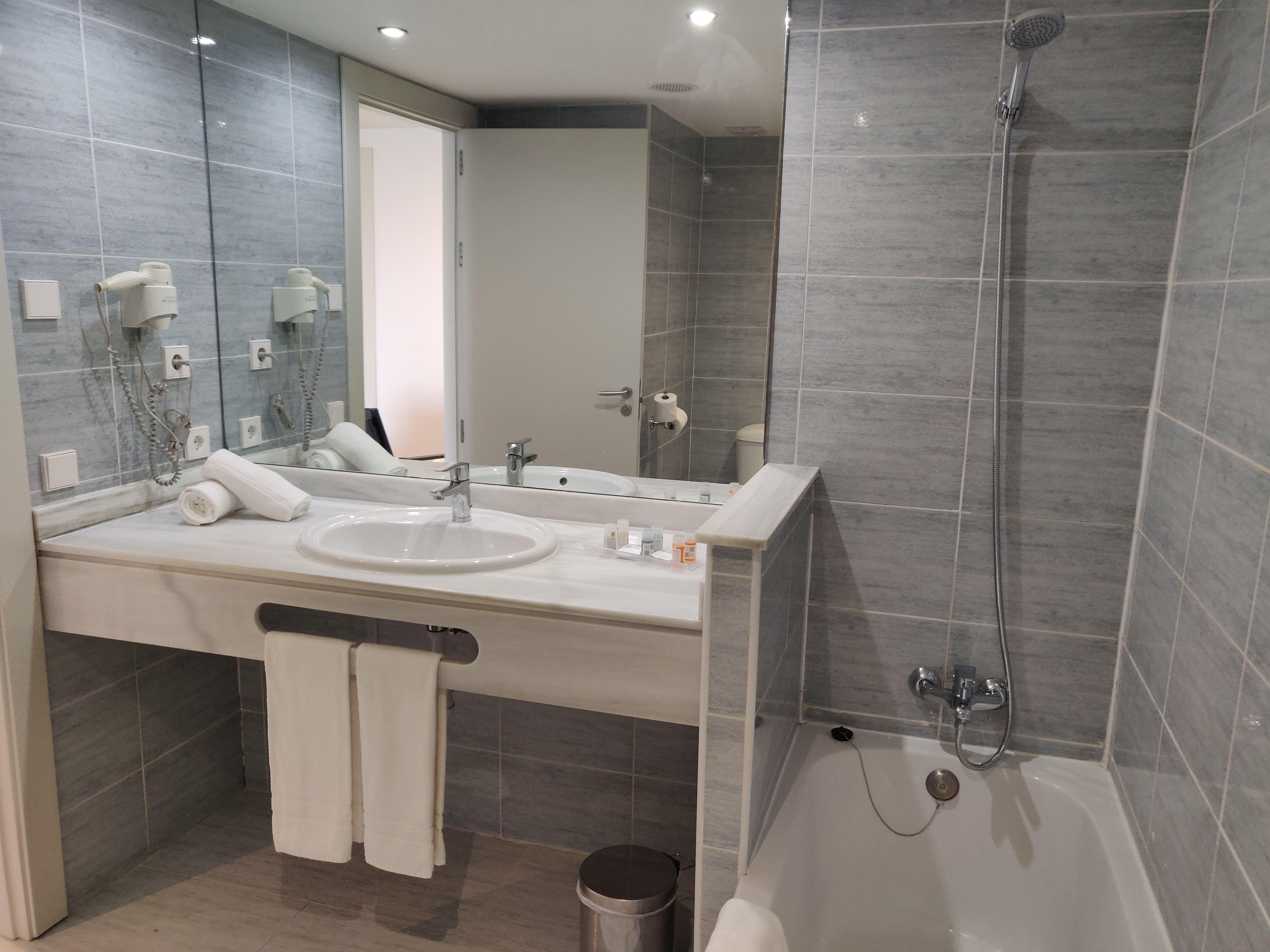 Double or Twin Superior Sea View