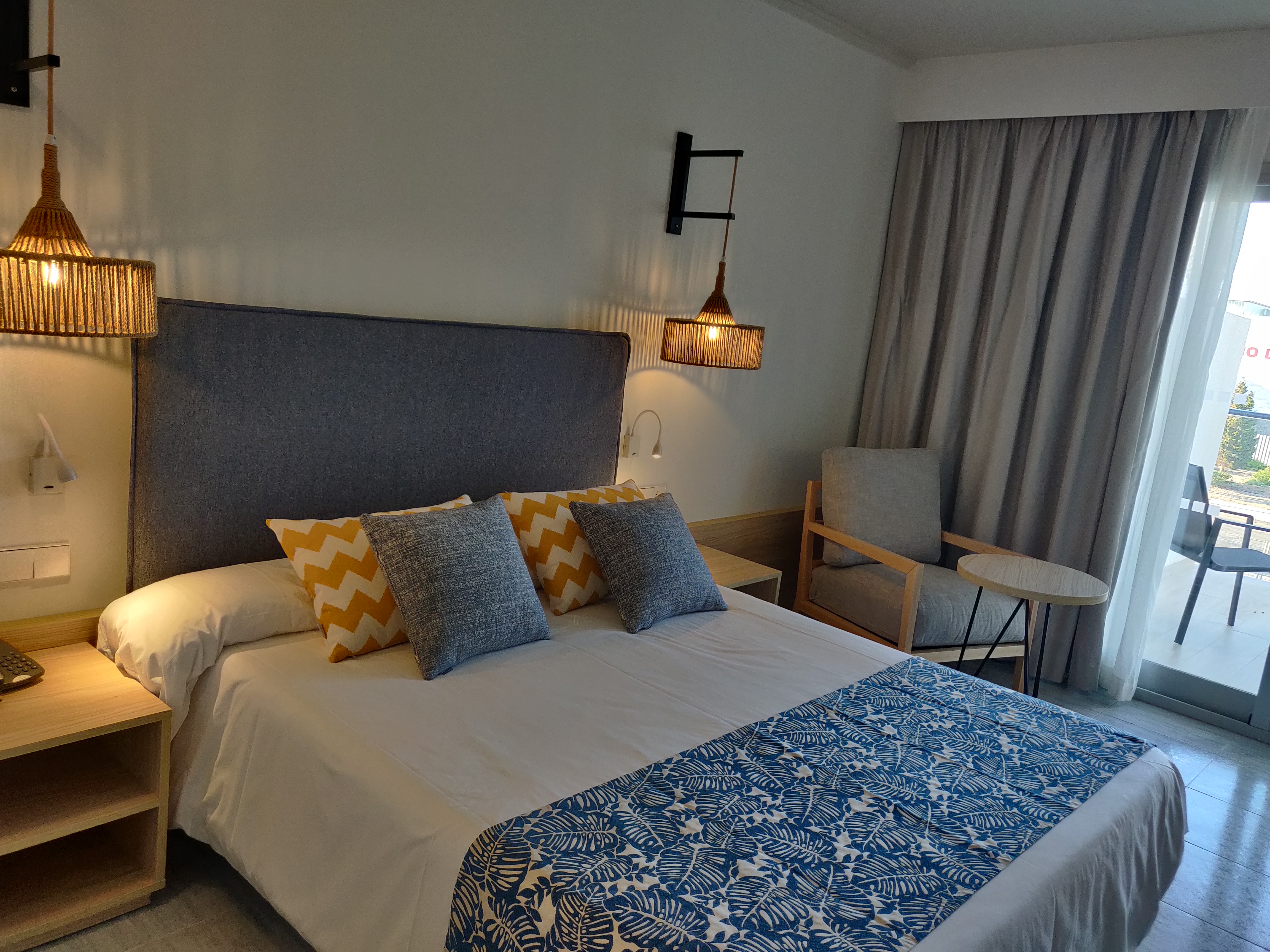 Double Single Deluxe Sea View