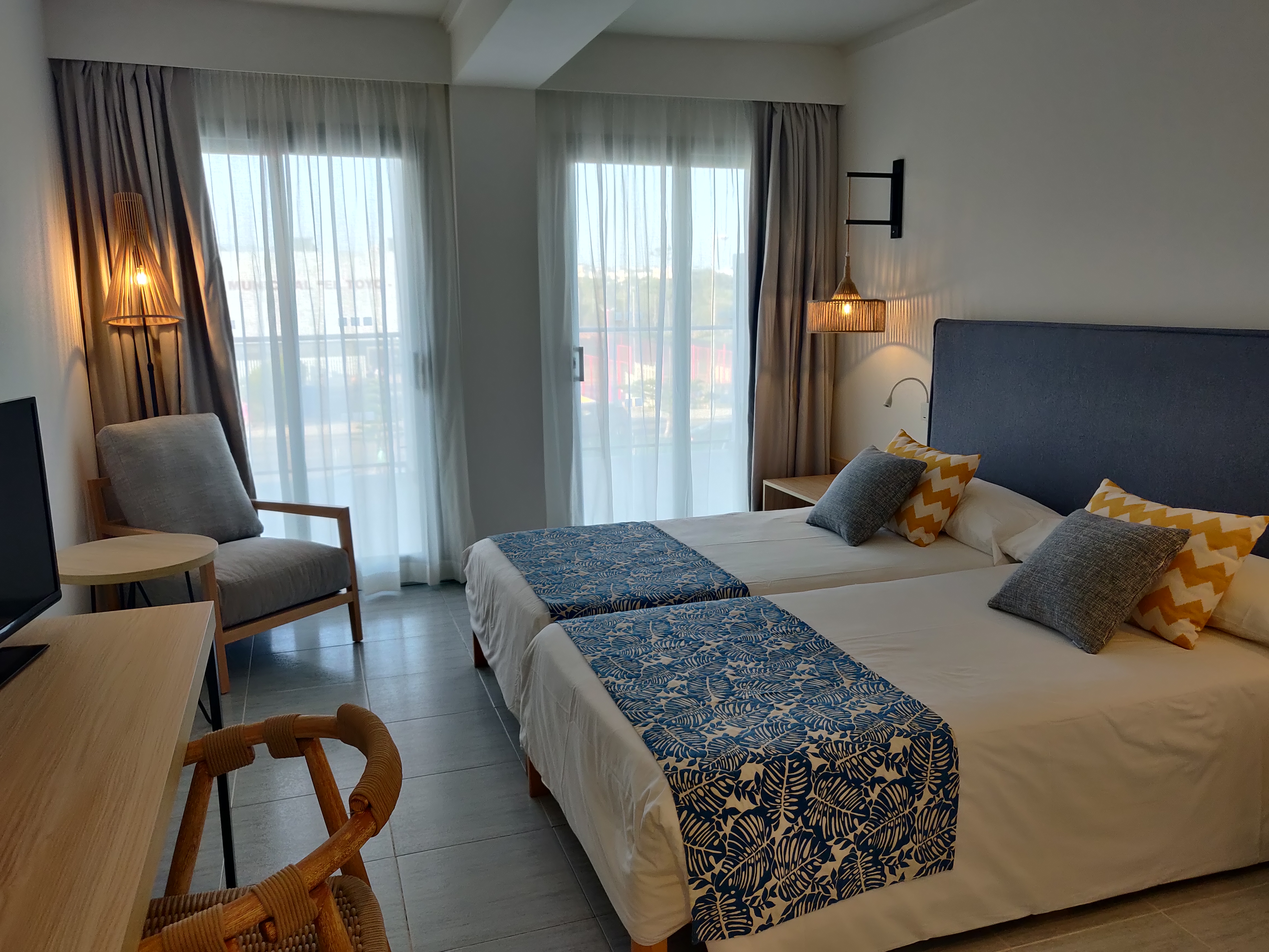 Double or Twin Premier Sea View