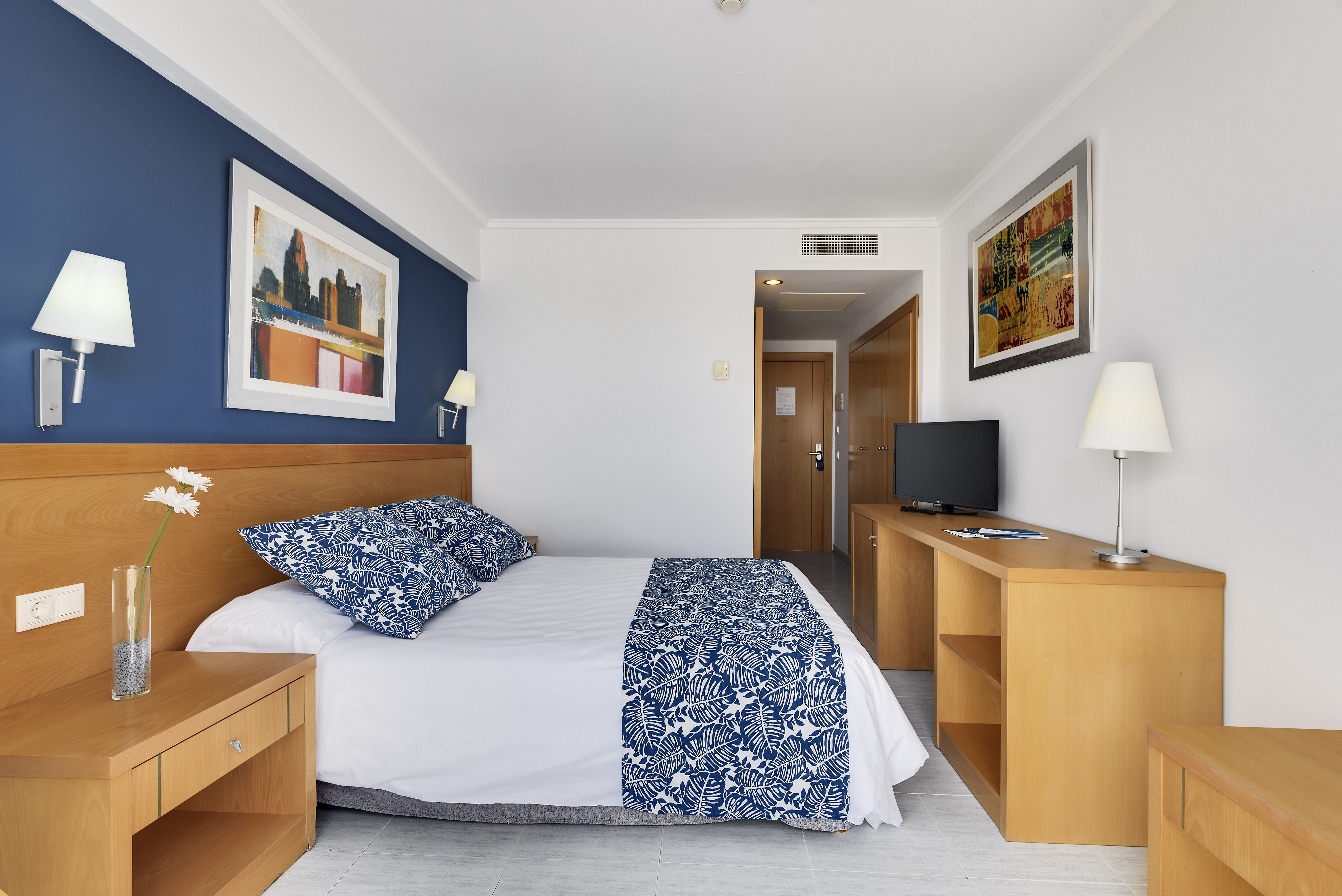 Double or Twin Standard