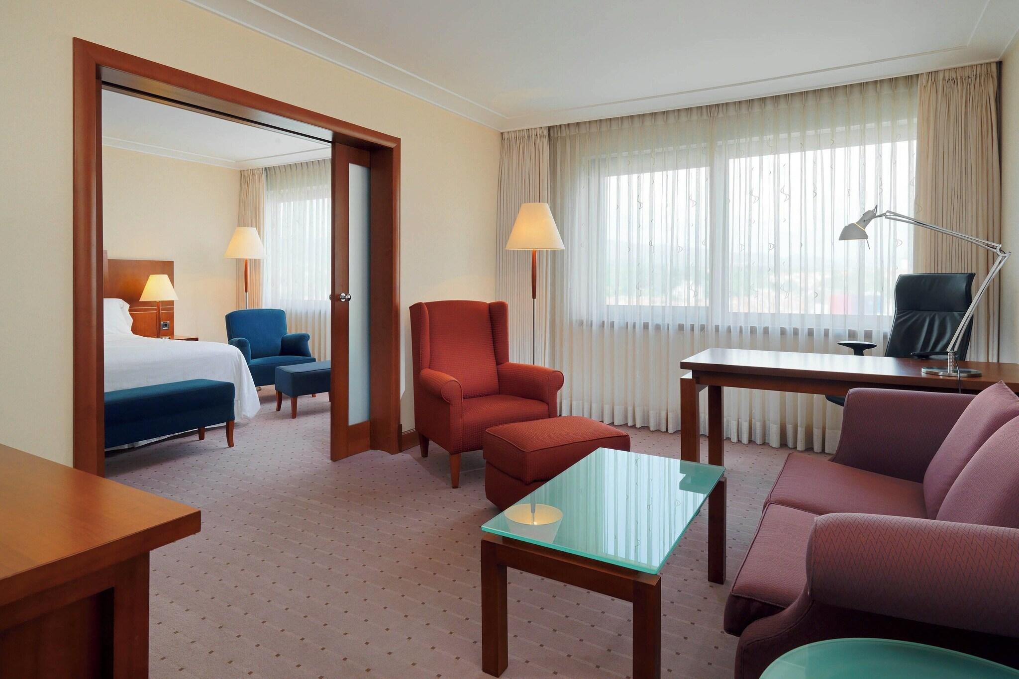 Junior Suite King Bed One Bedroom 