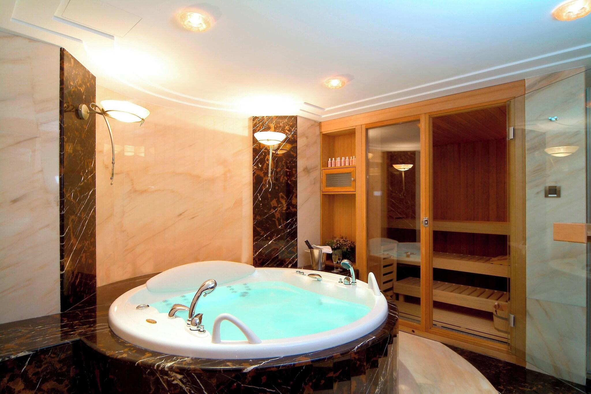 Suite Presidential with Views