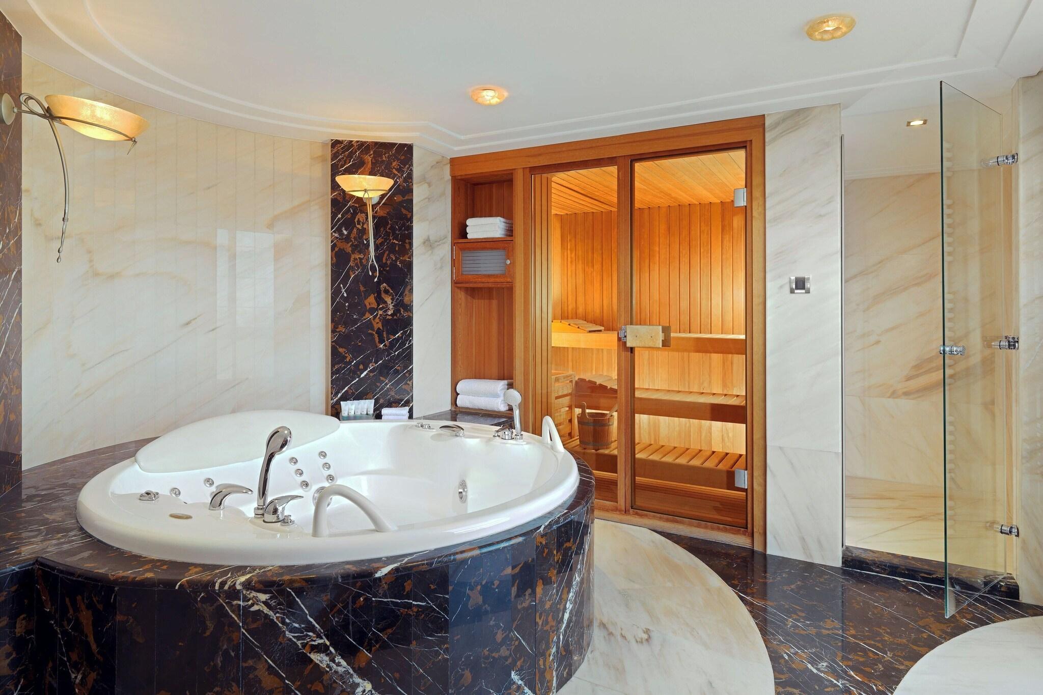 Suite Presidential with Views