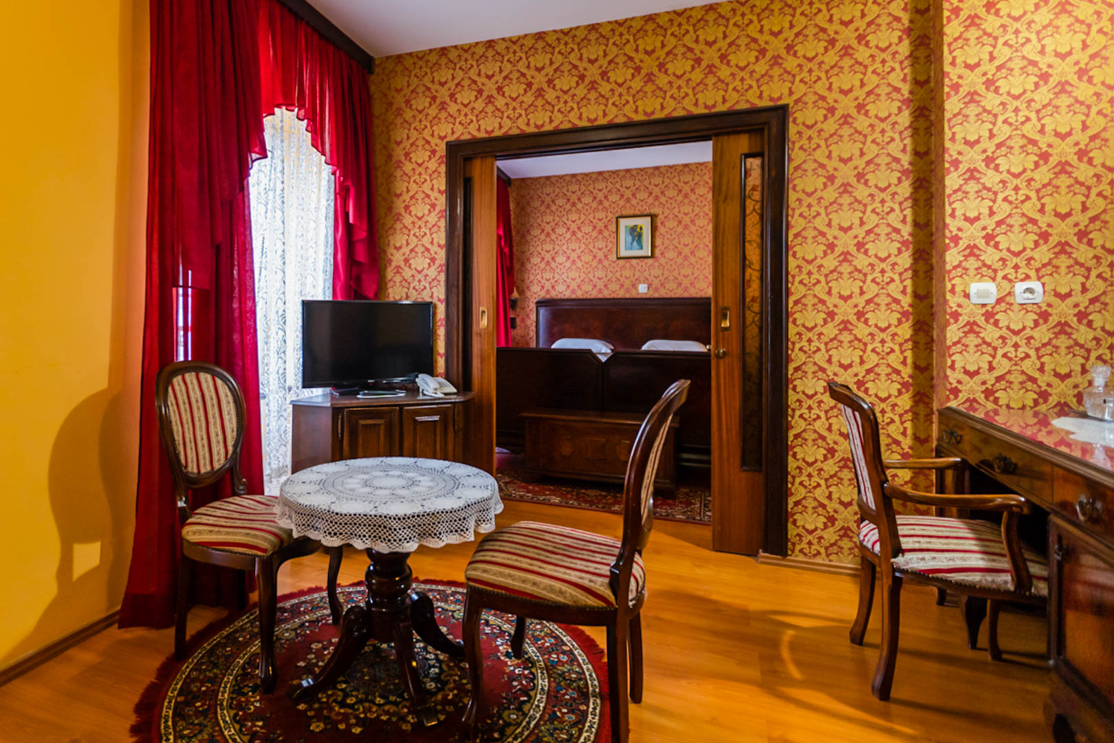 Suite King Bed with Jacuzzi