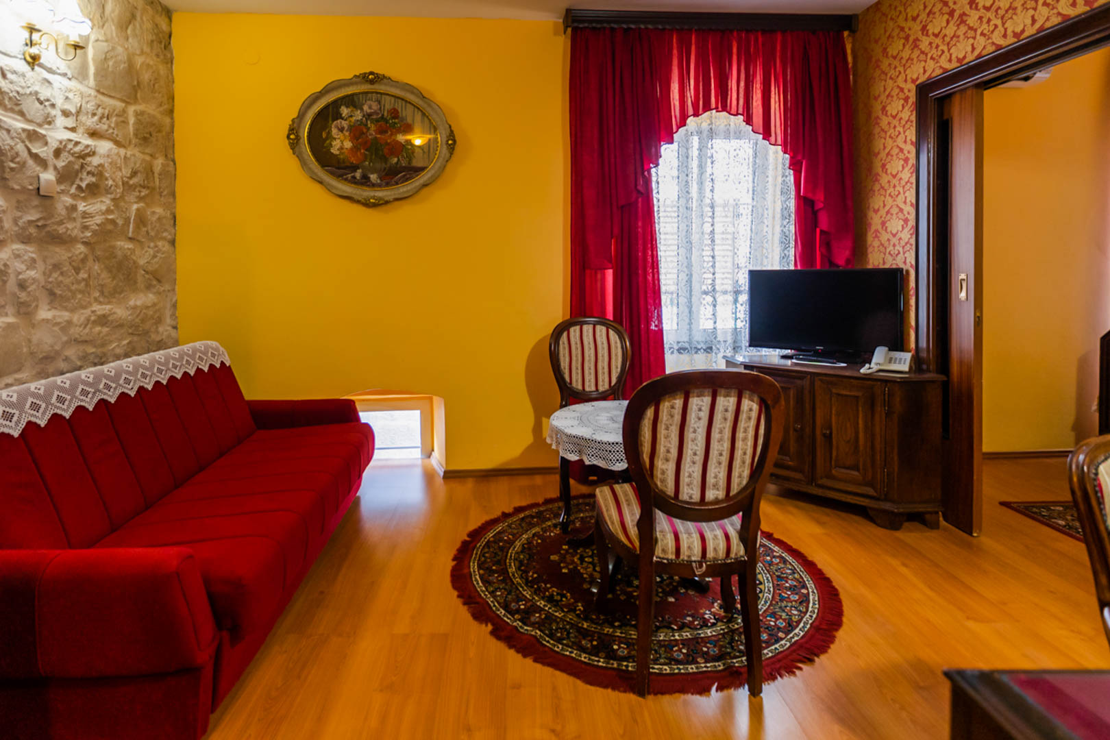 Suite King Bed with Jacuzzi