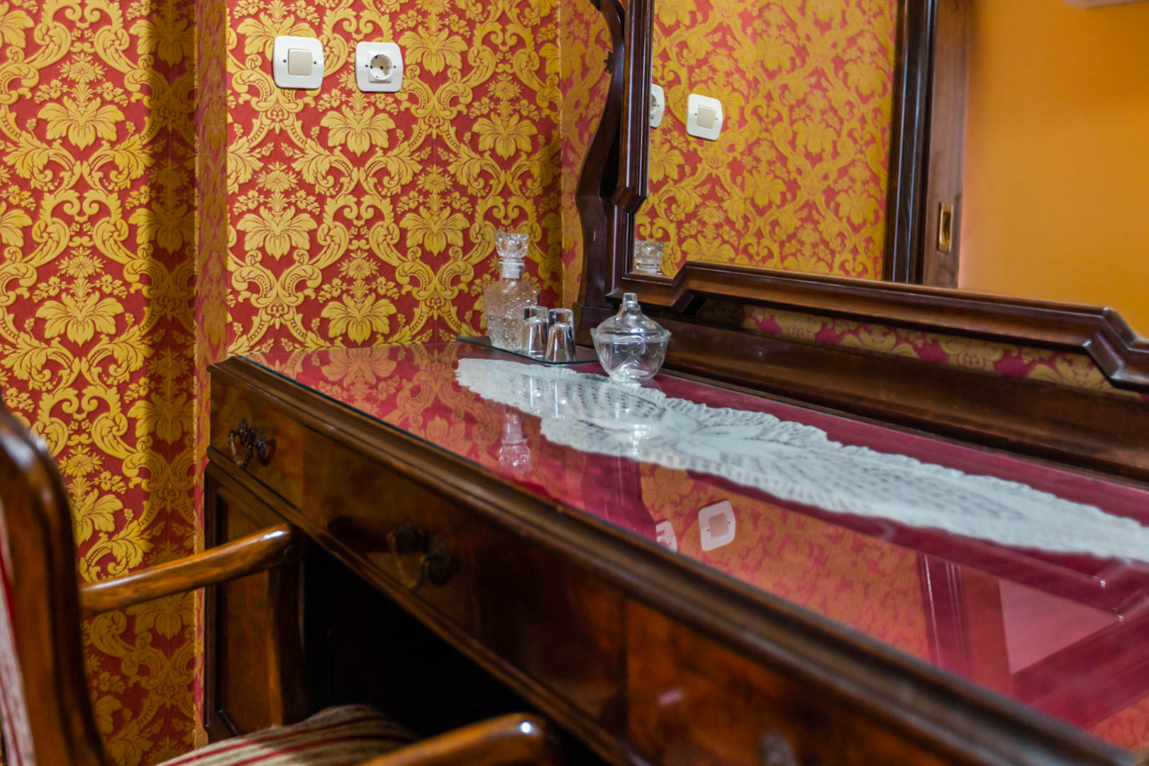 Suite King Bed with Jacuzzi