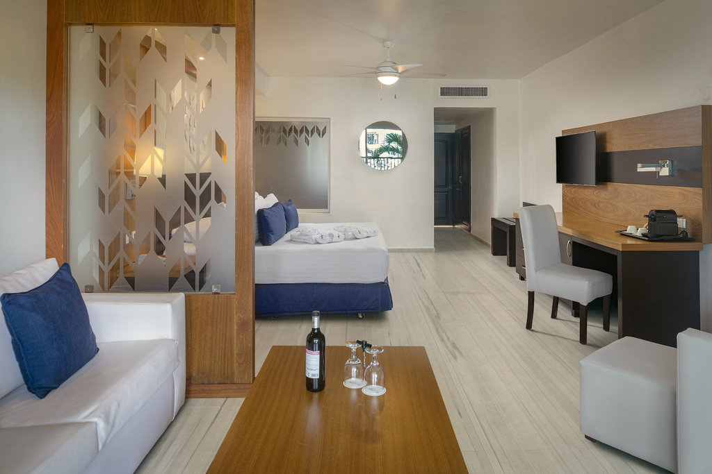 Junior Suite Pool View