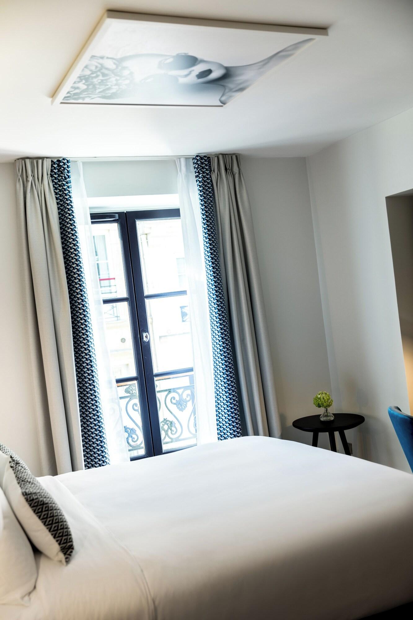 Double Queen Size Bed