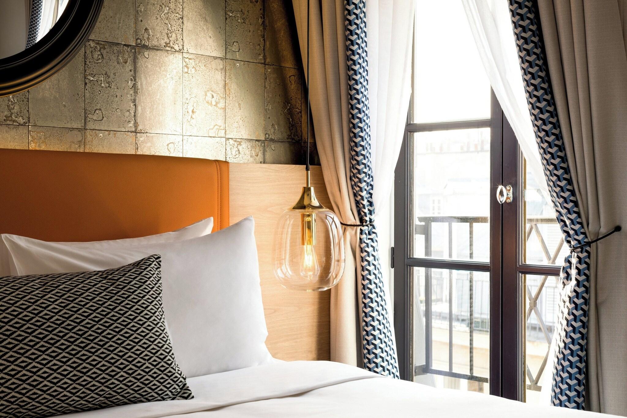 Double Queen Size Bed