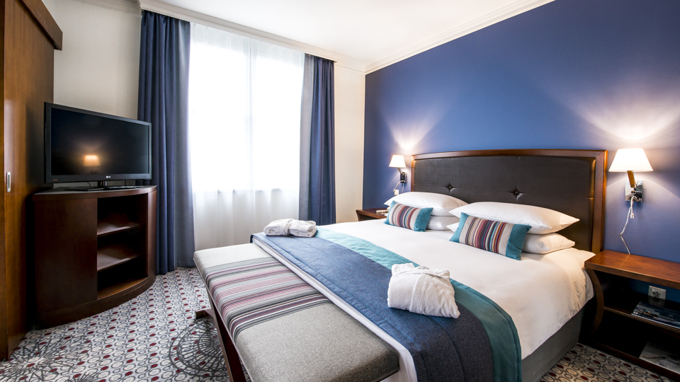 Double or Twin Standard