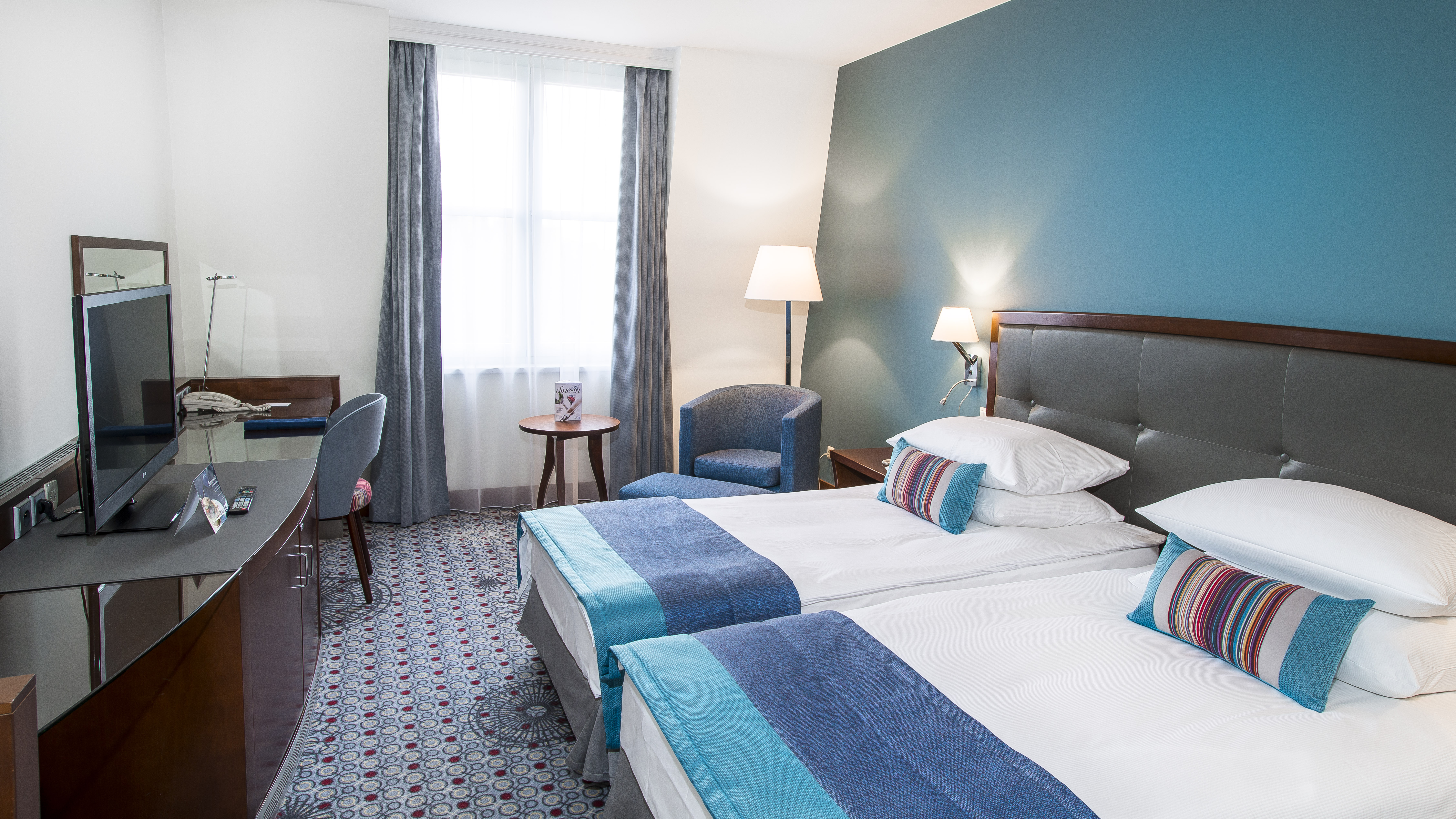 Double or Twin Standard