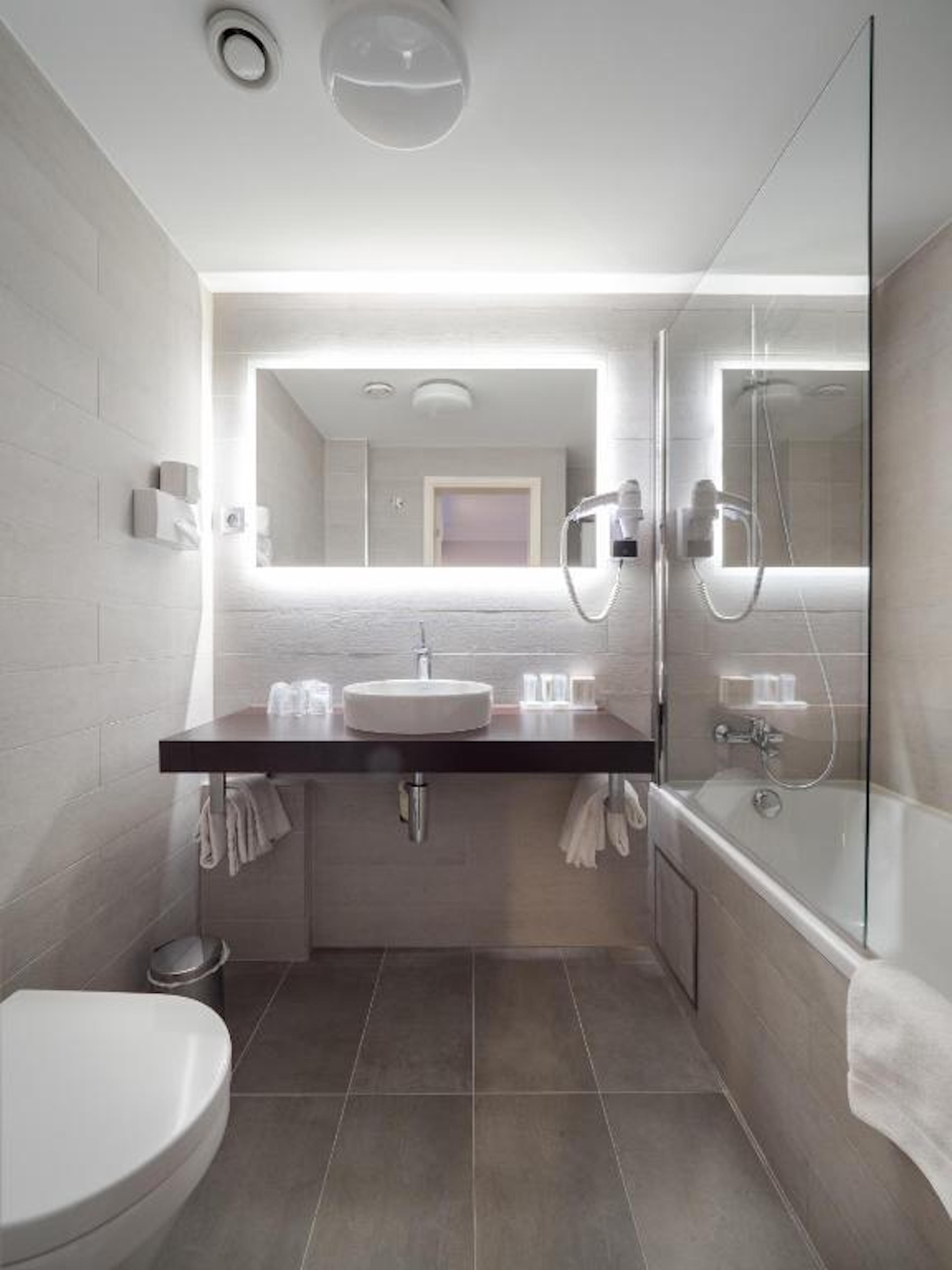 Double or Twin Standard