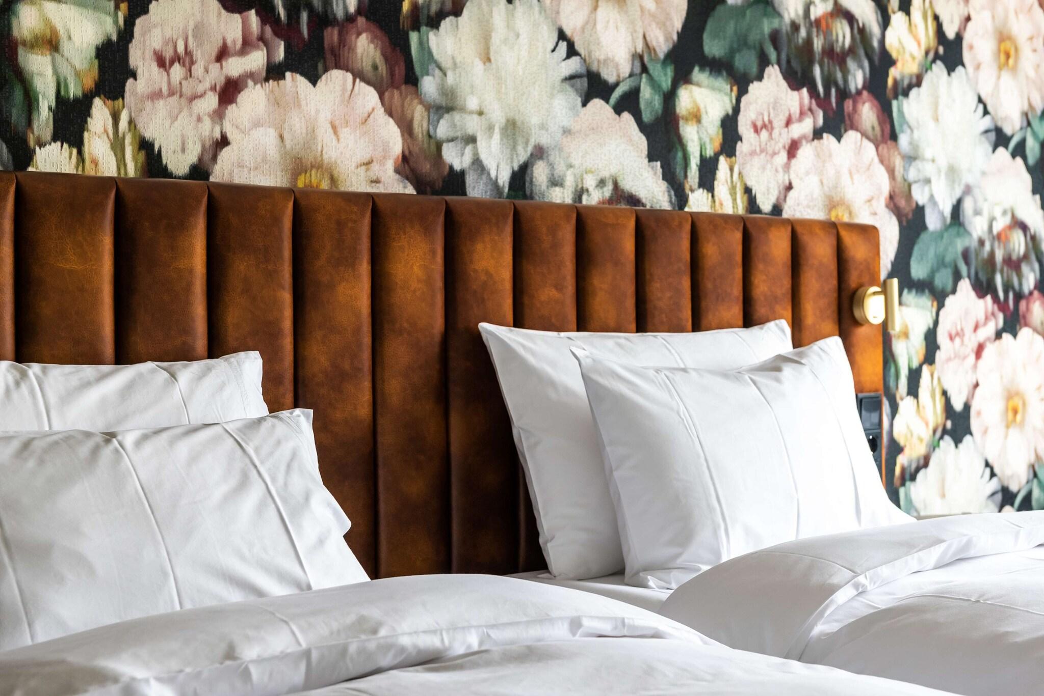 Double King Size Bed