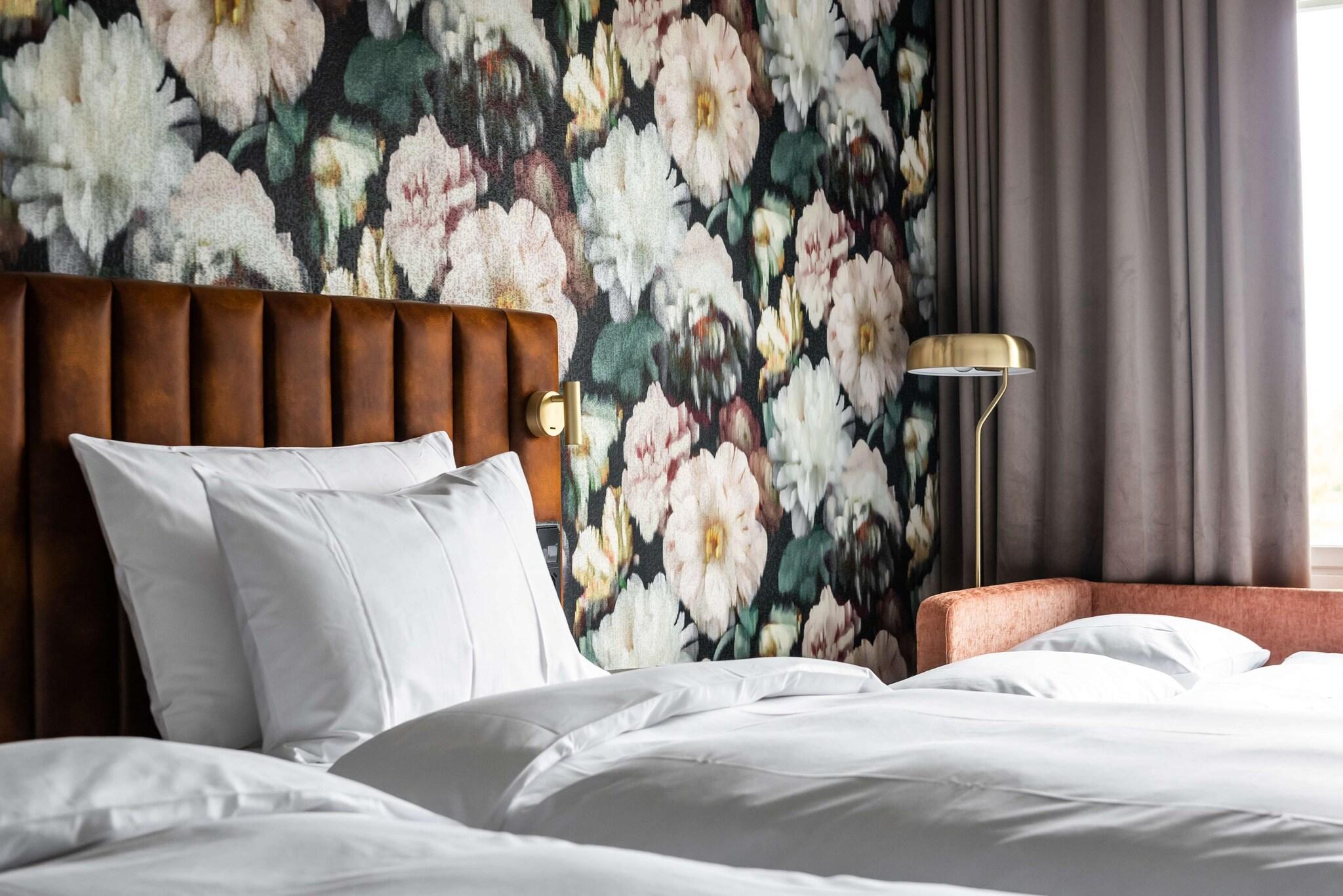 Family Room King Size Bed