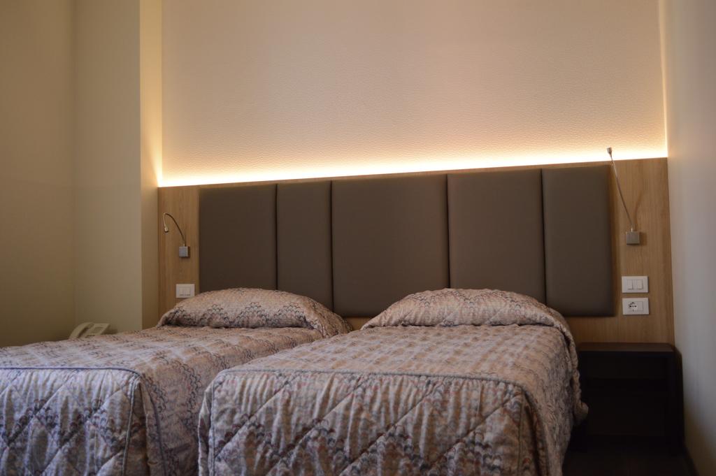 Double or Twin Standard