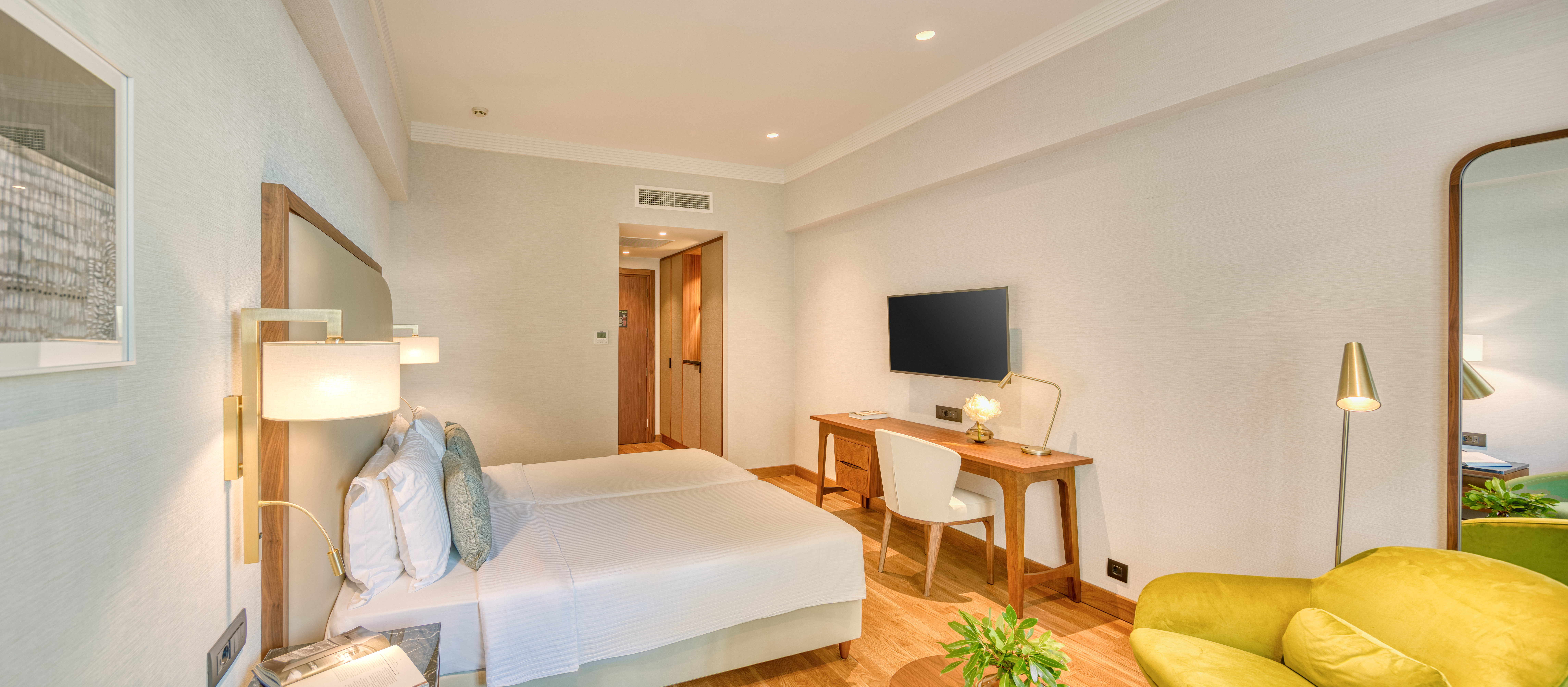 Double or Twin Side Sea View