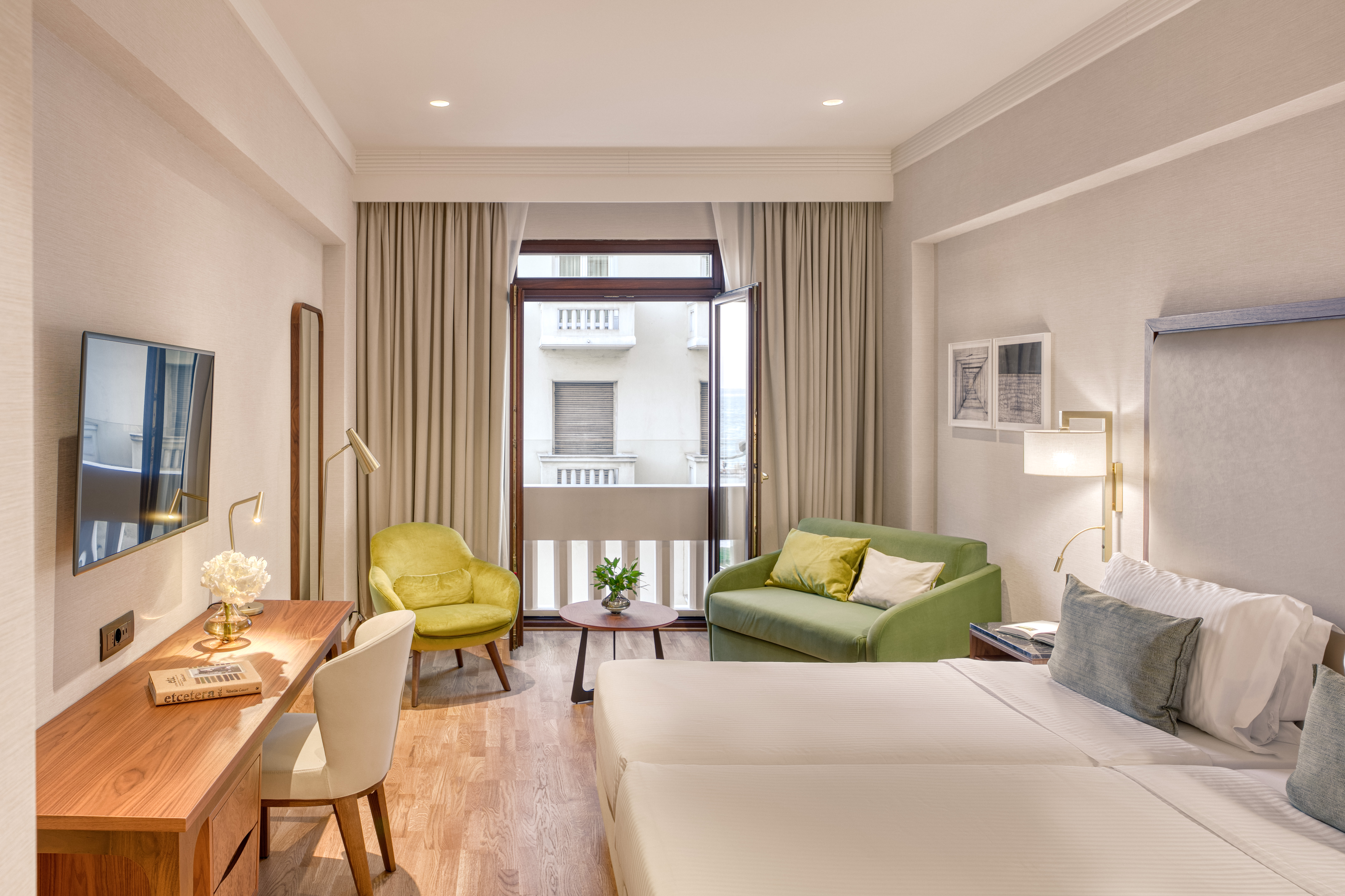 Double or Twin Side Sea View