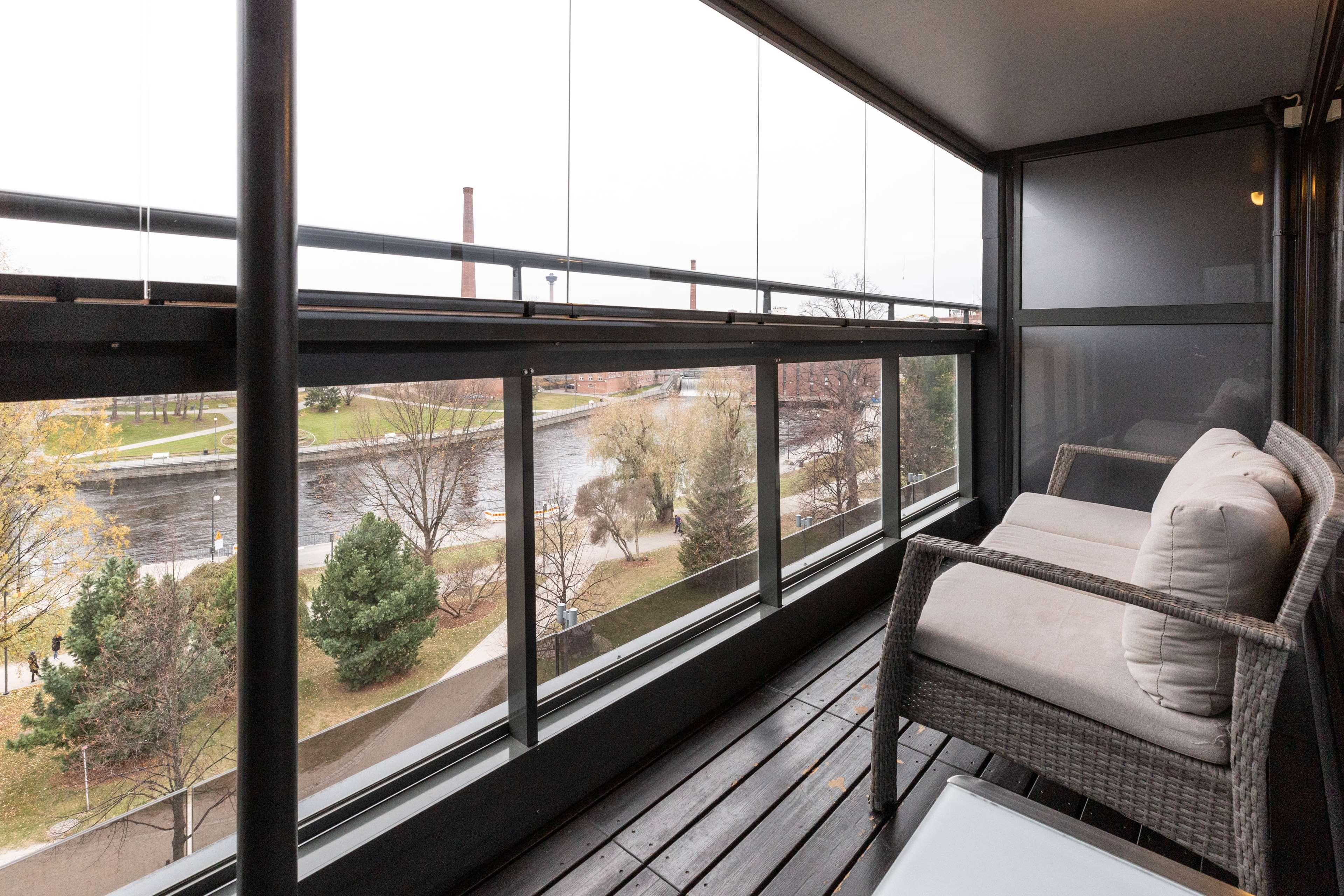 Double Superior Queen Bed