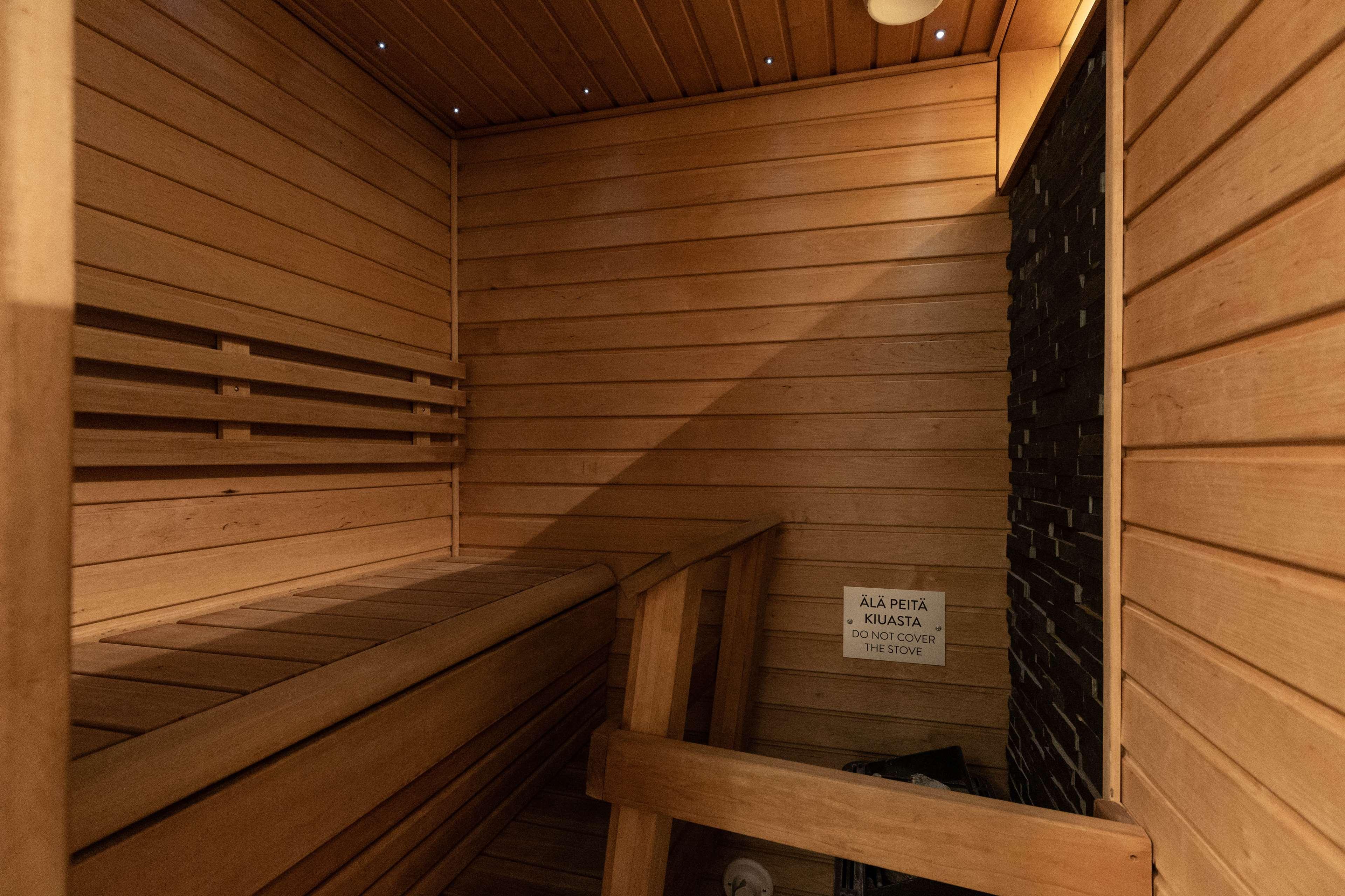 Double Single Superior Queen Bed