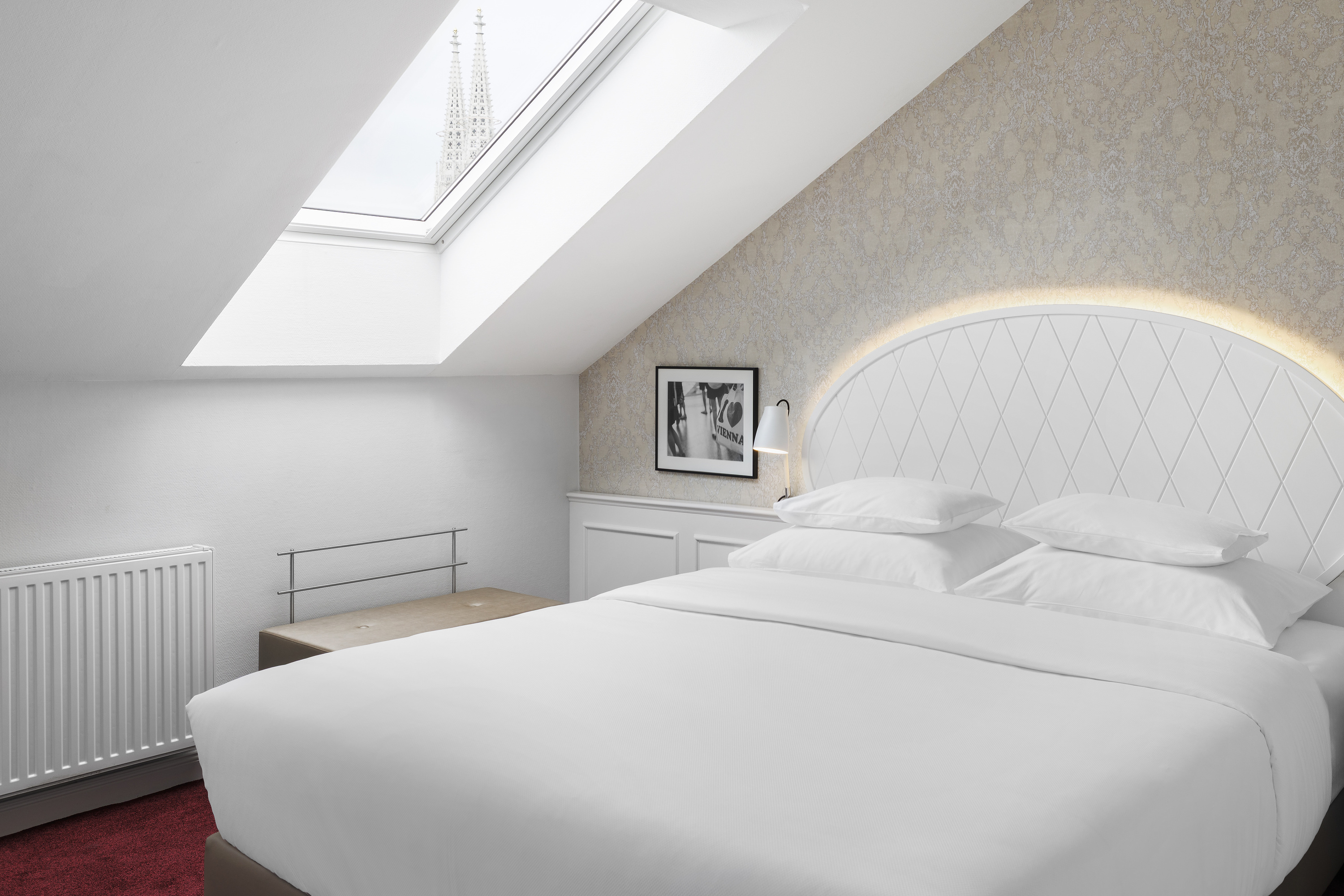 Double Classic Queen Bed