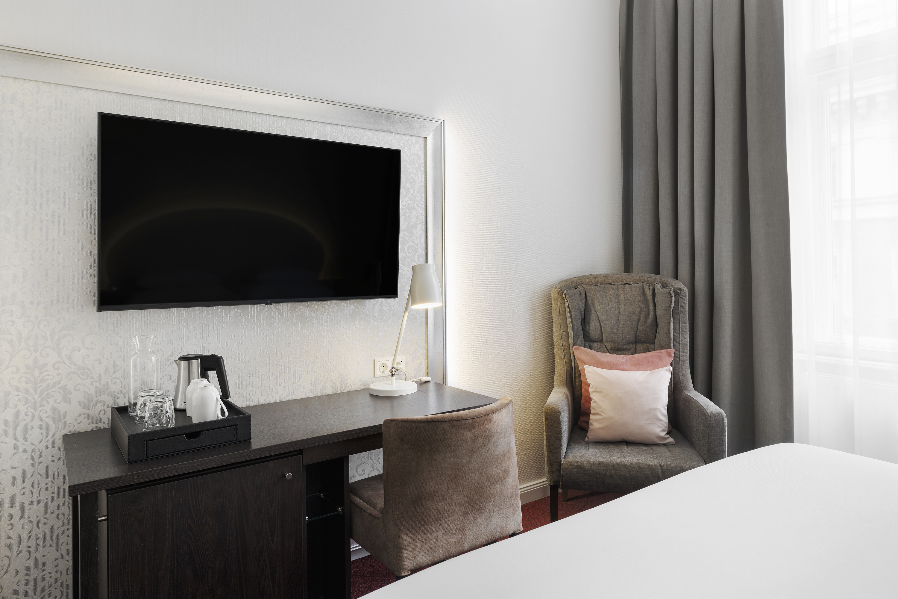 Double Classic King Bed