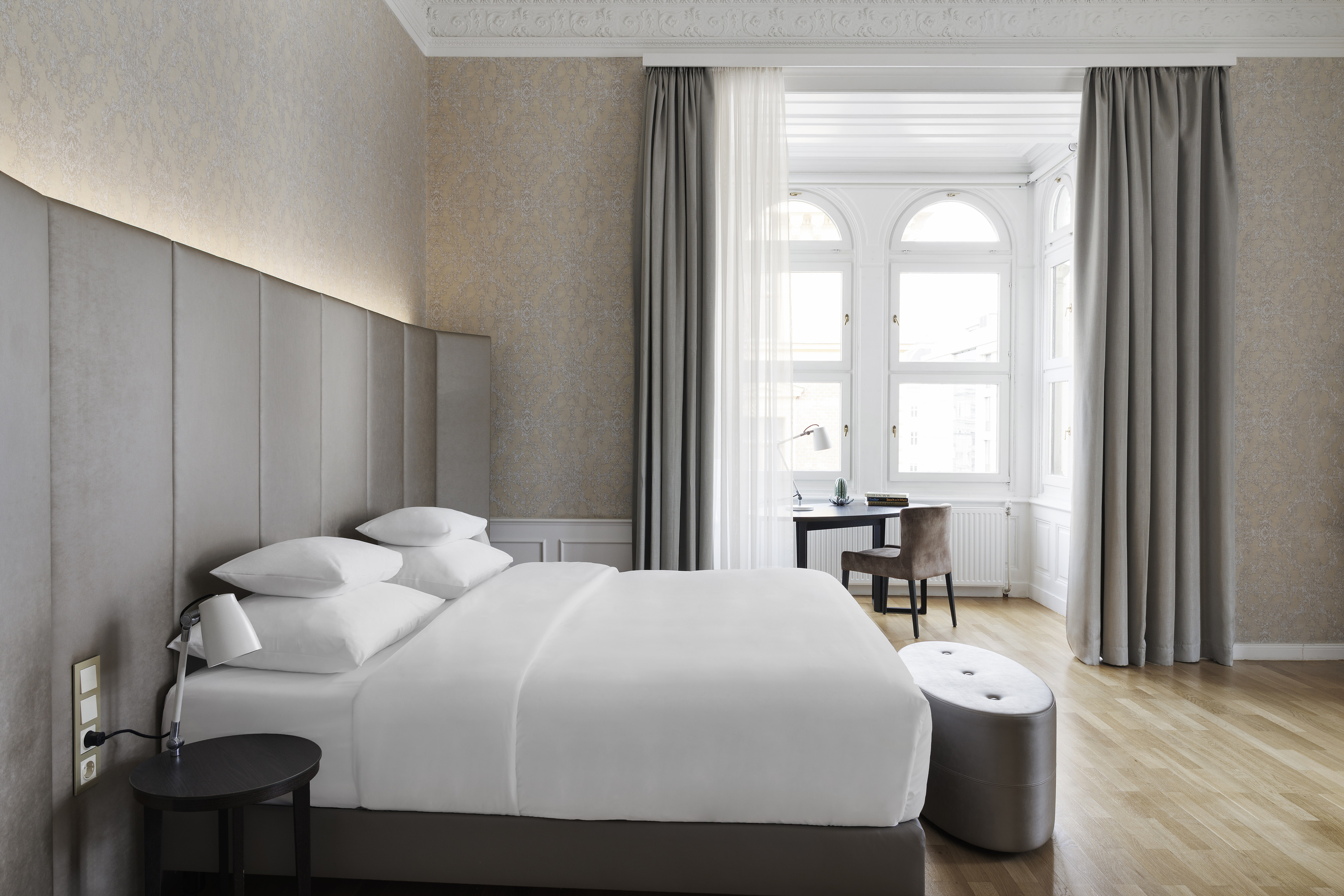 Junior Suite King Size Bed