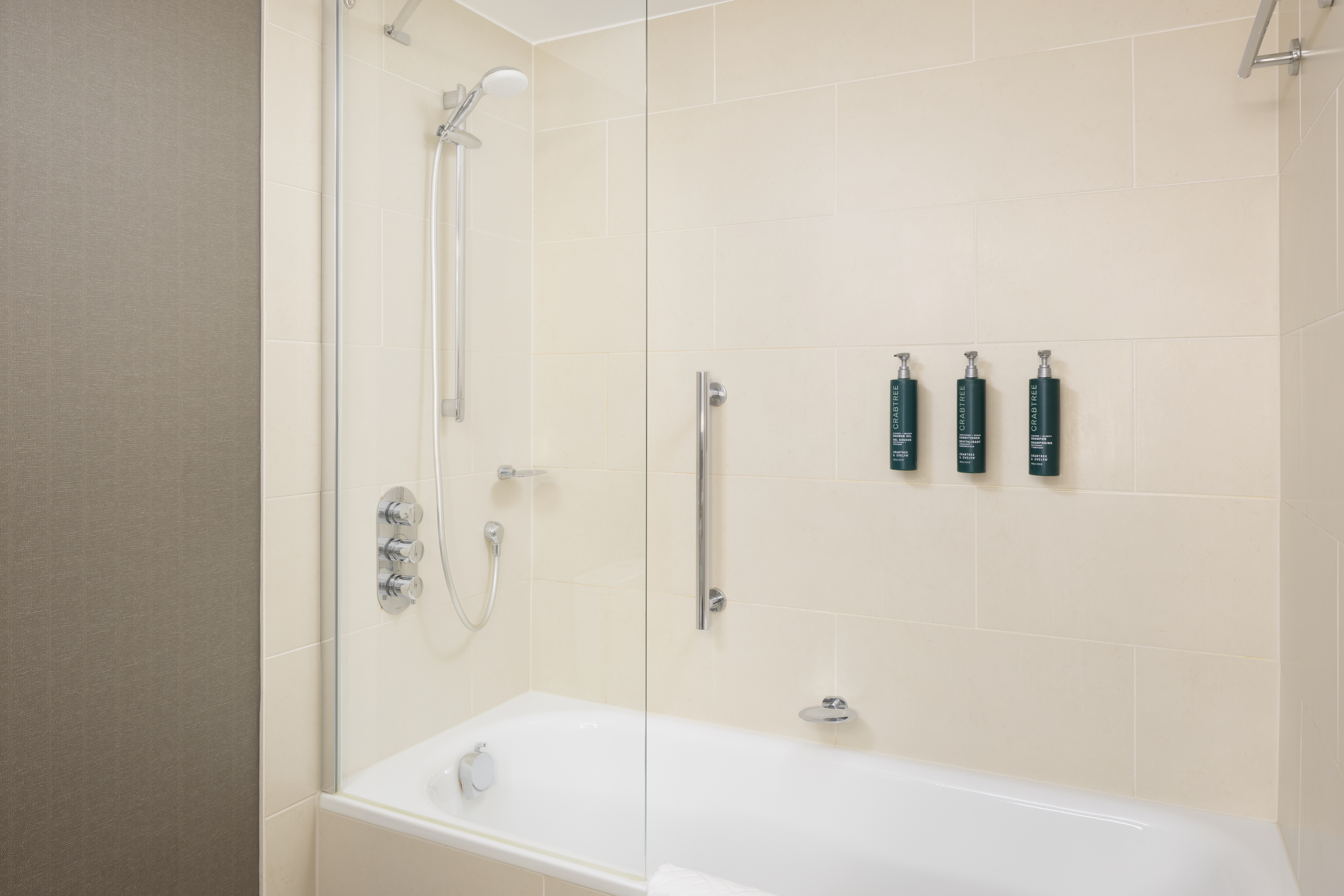 Double Deluxe King Bed