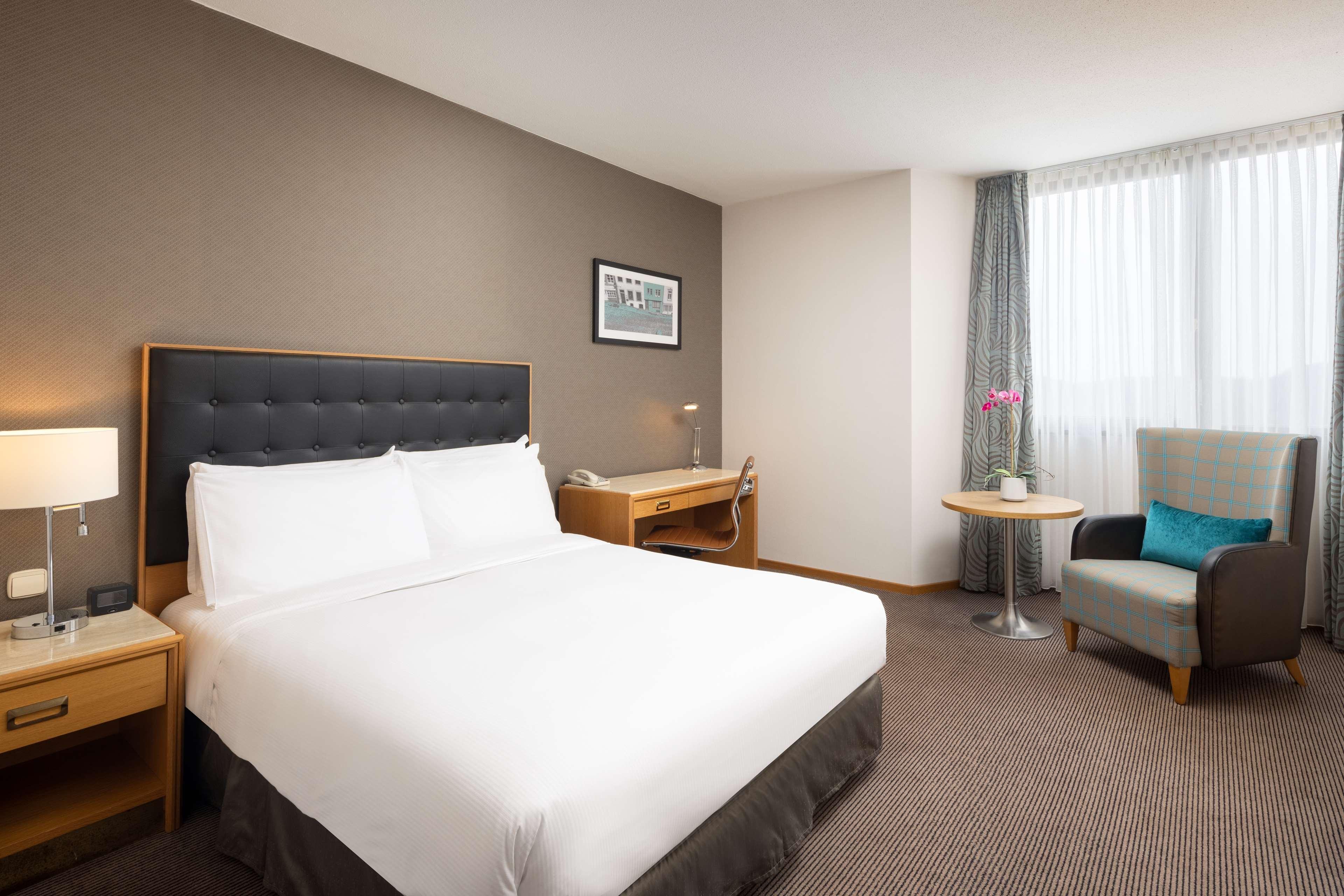 Double Queen Size Bed