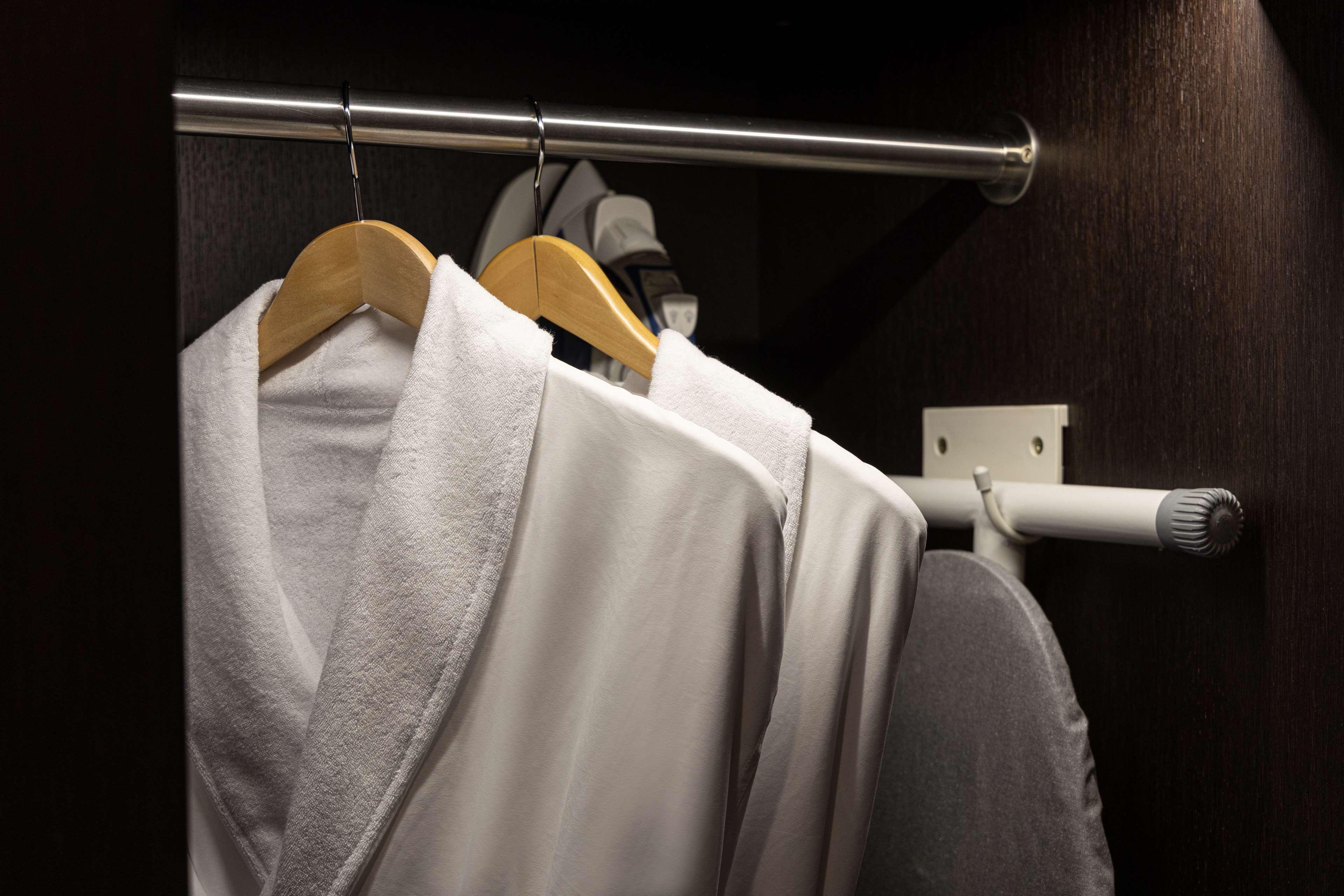 Double Deluxe King Bed