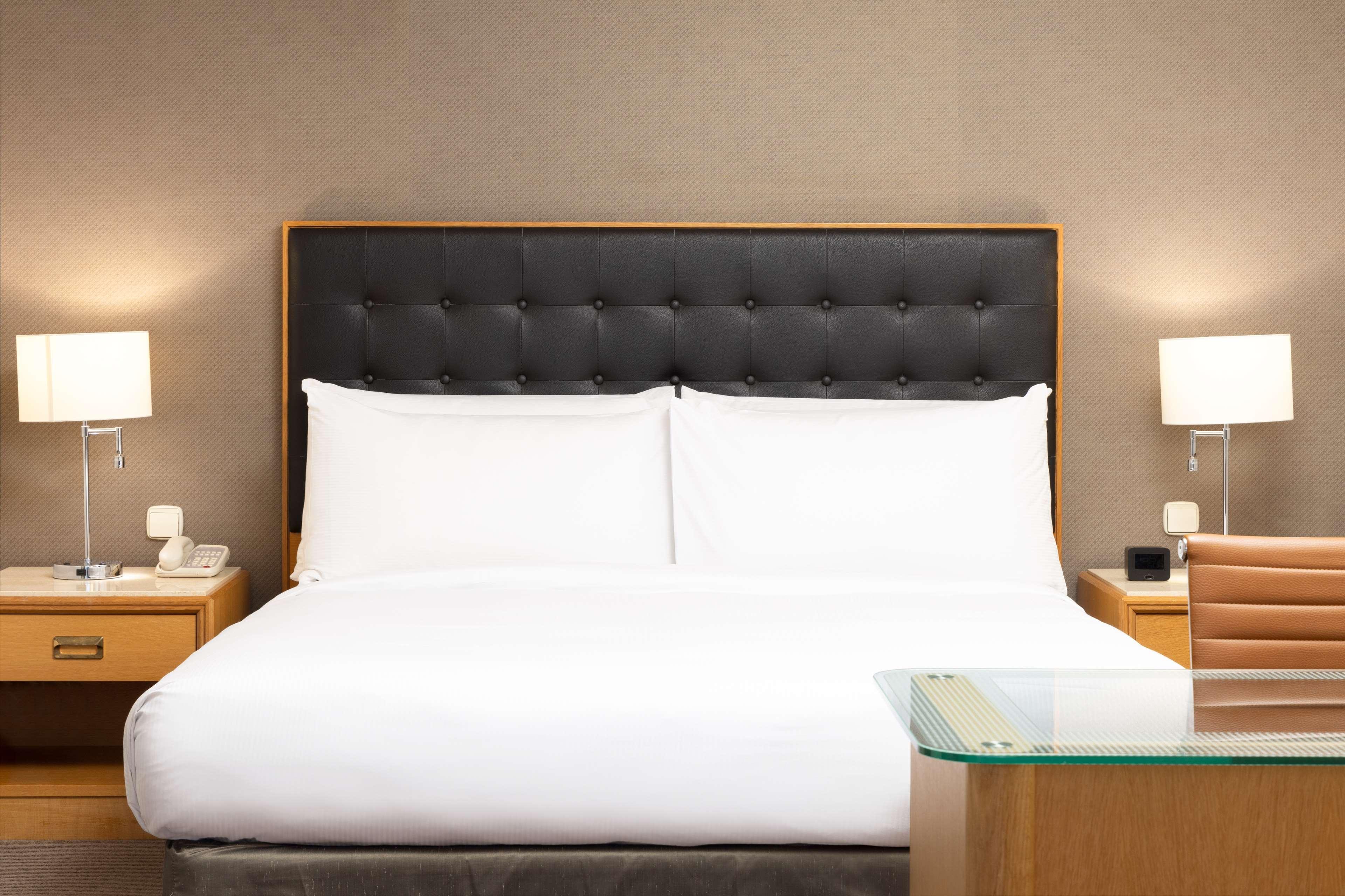 Double Deluxe King Bed