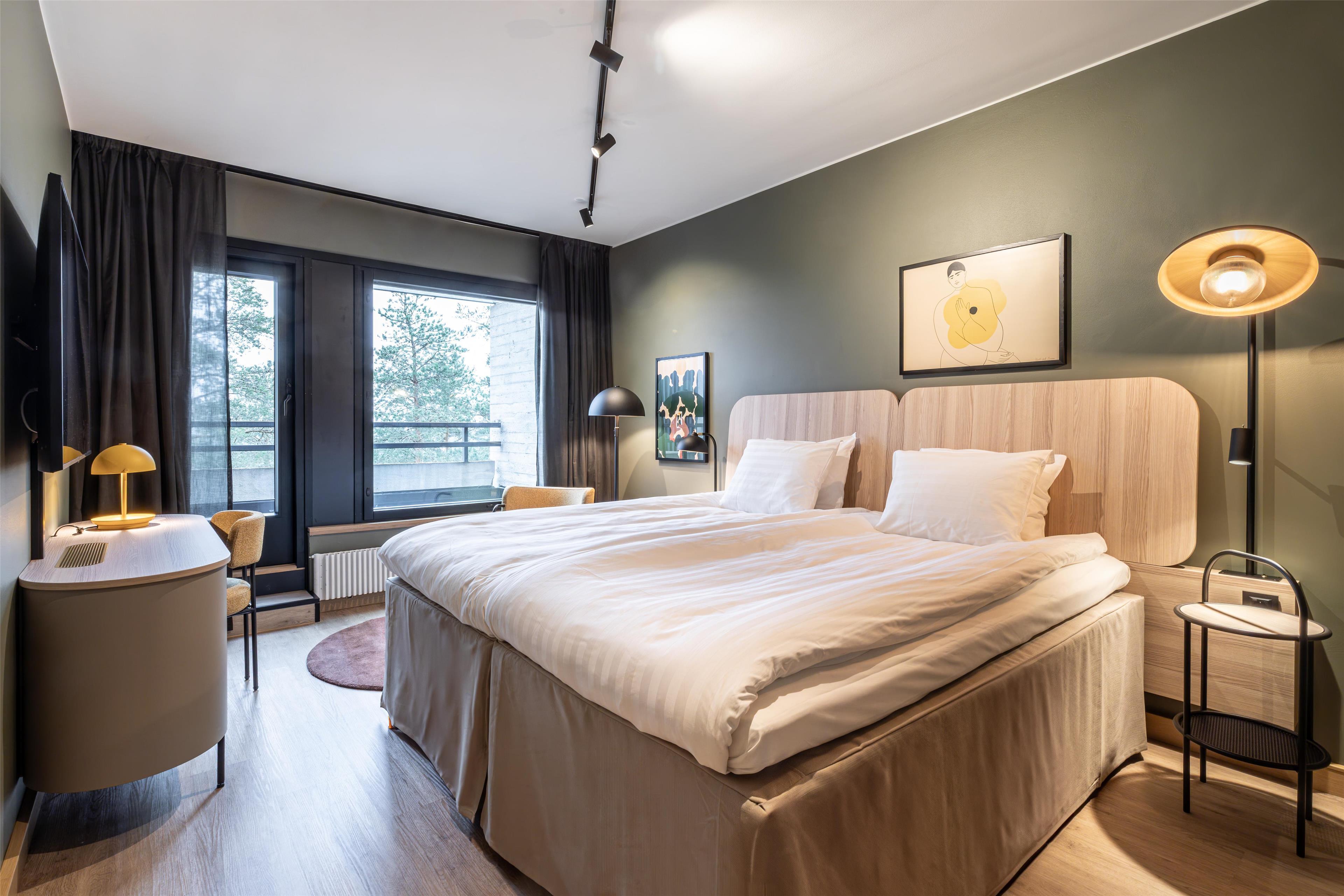 Double Single Superior with Balcony