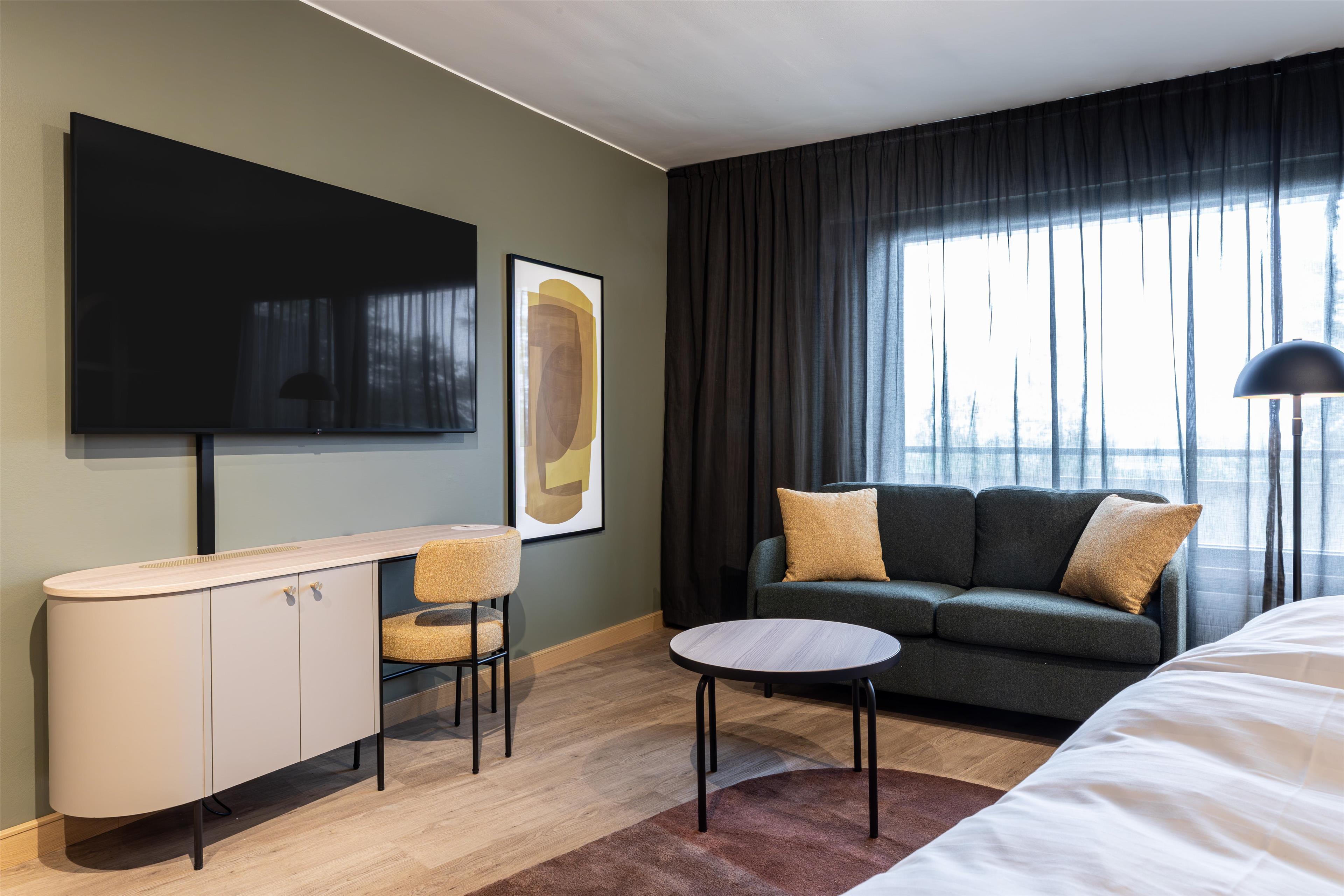 Family Room Superior