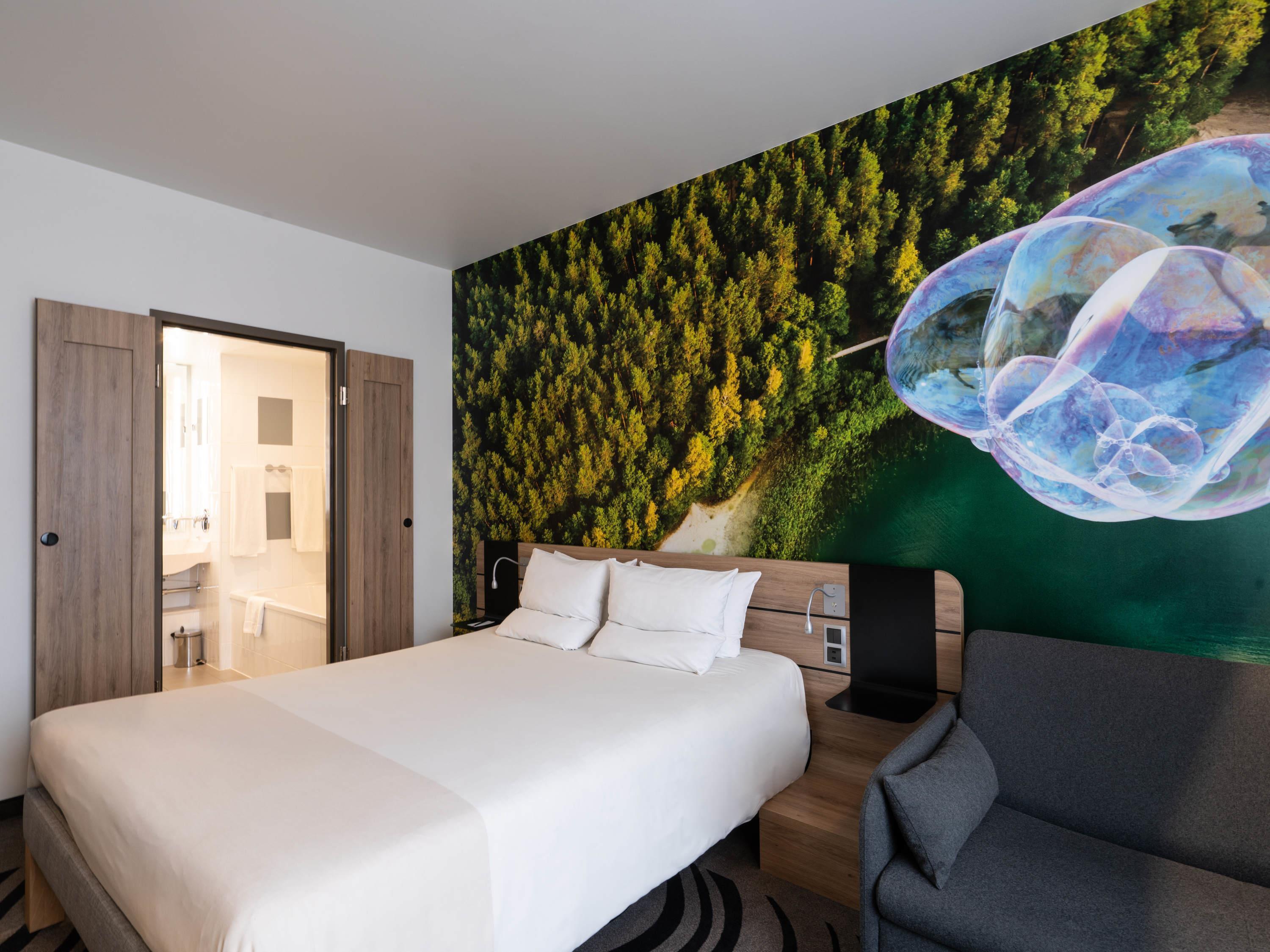 Double Queen Size Bed