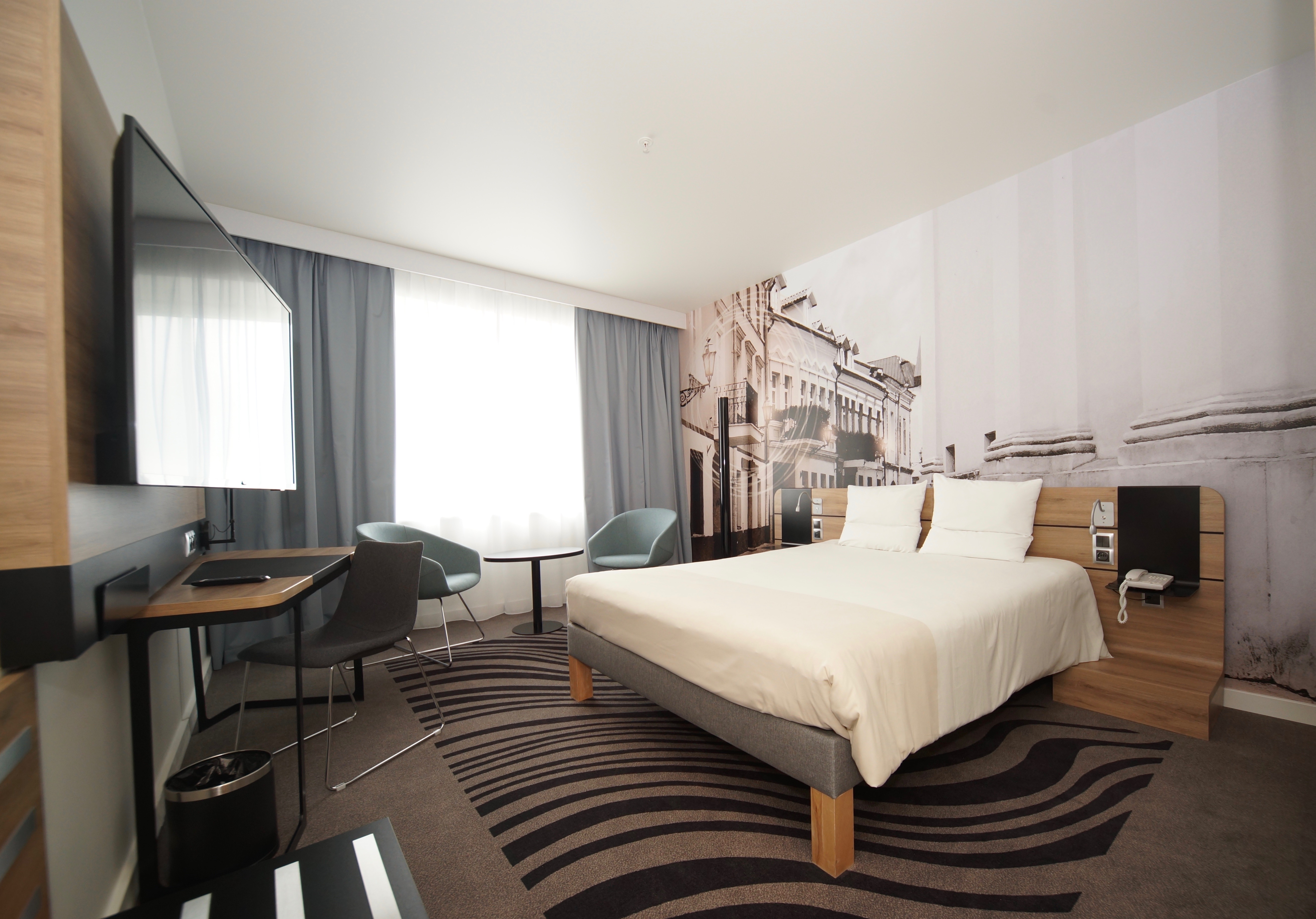 Double Superior Queen Bed