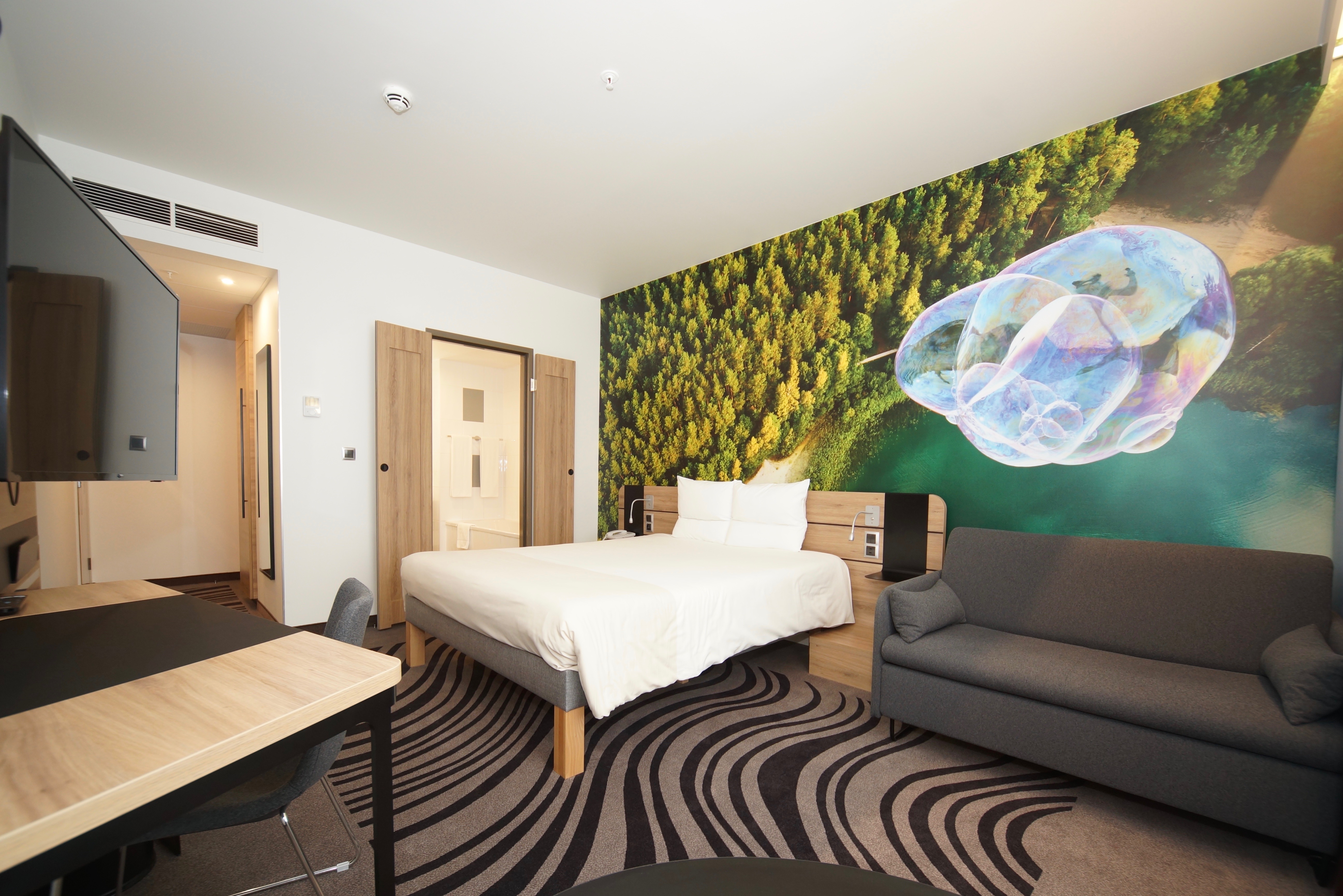 Double Queen Size Bed