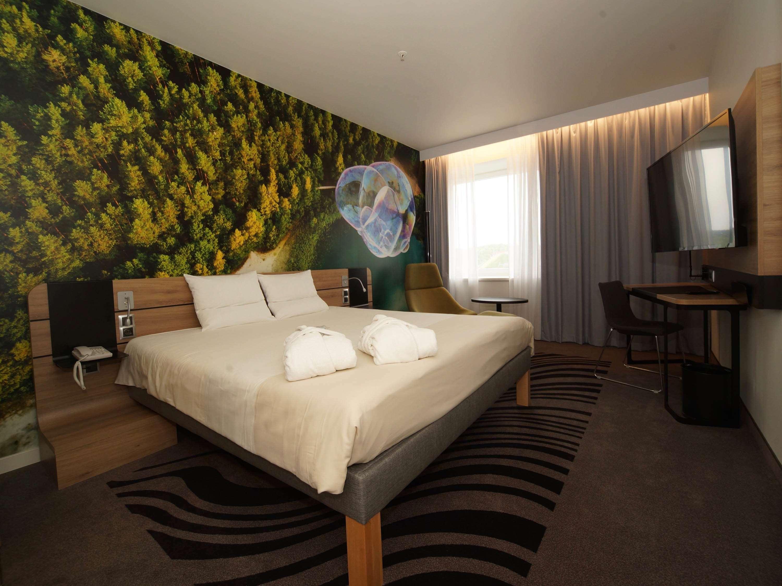 Double Superior Queen Bed