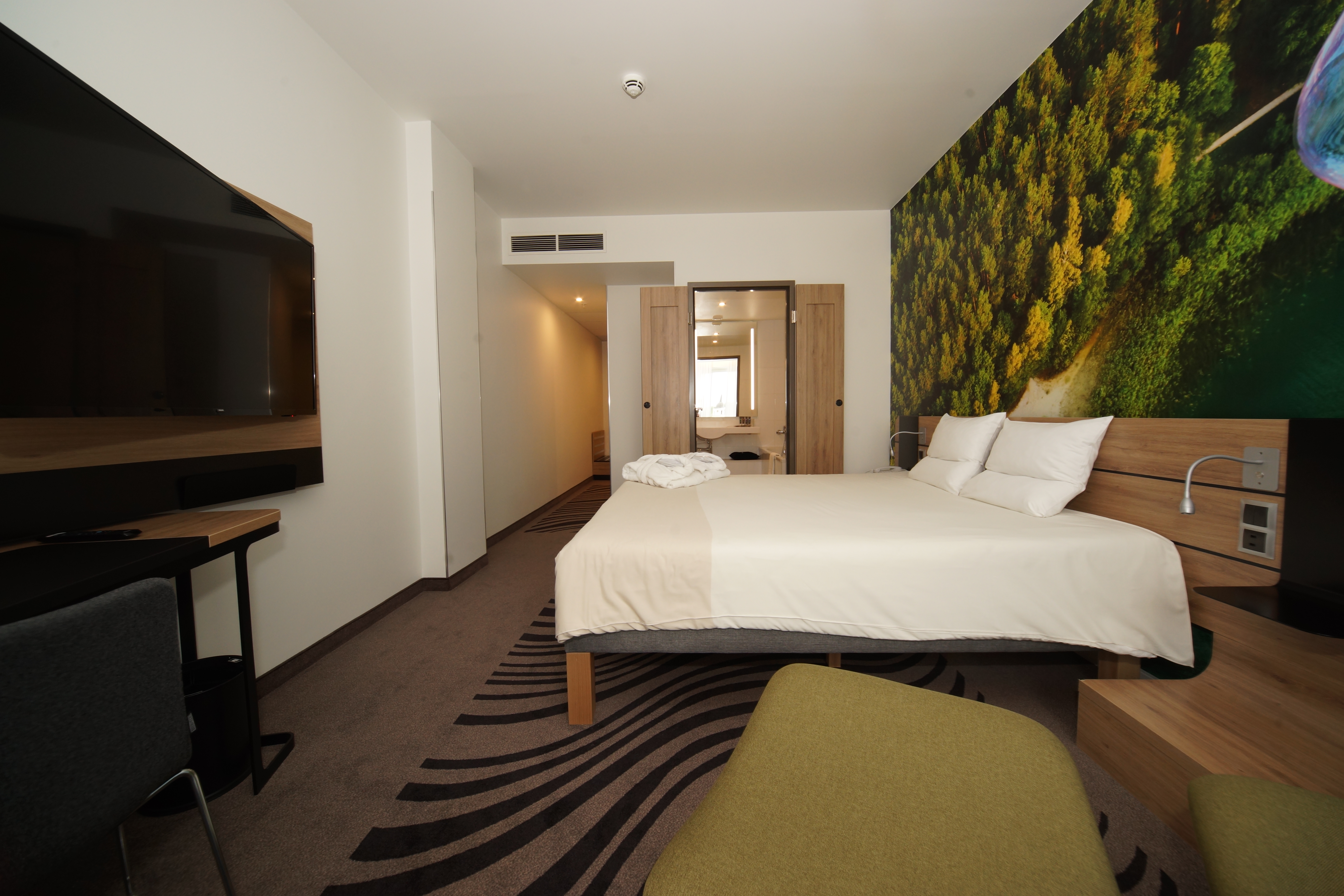 Double Executive King Bed