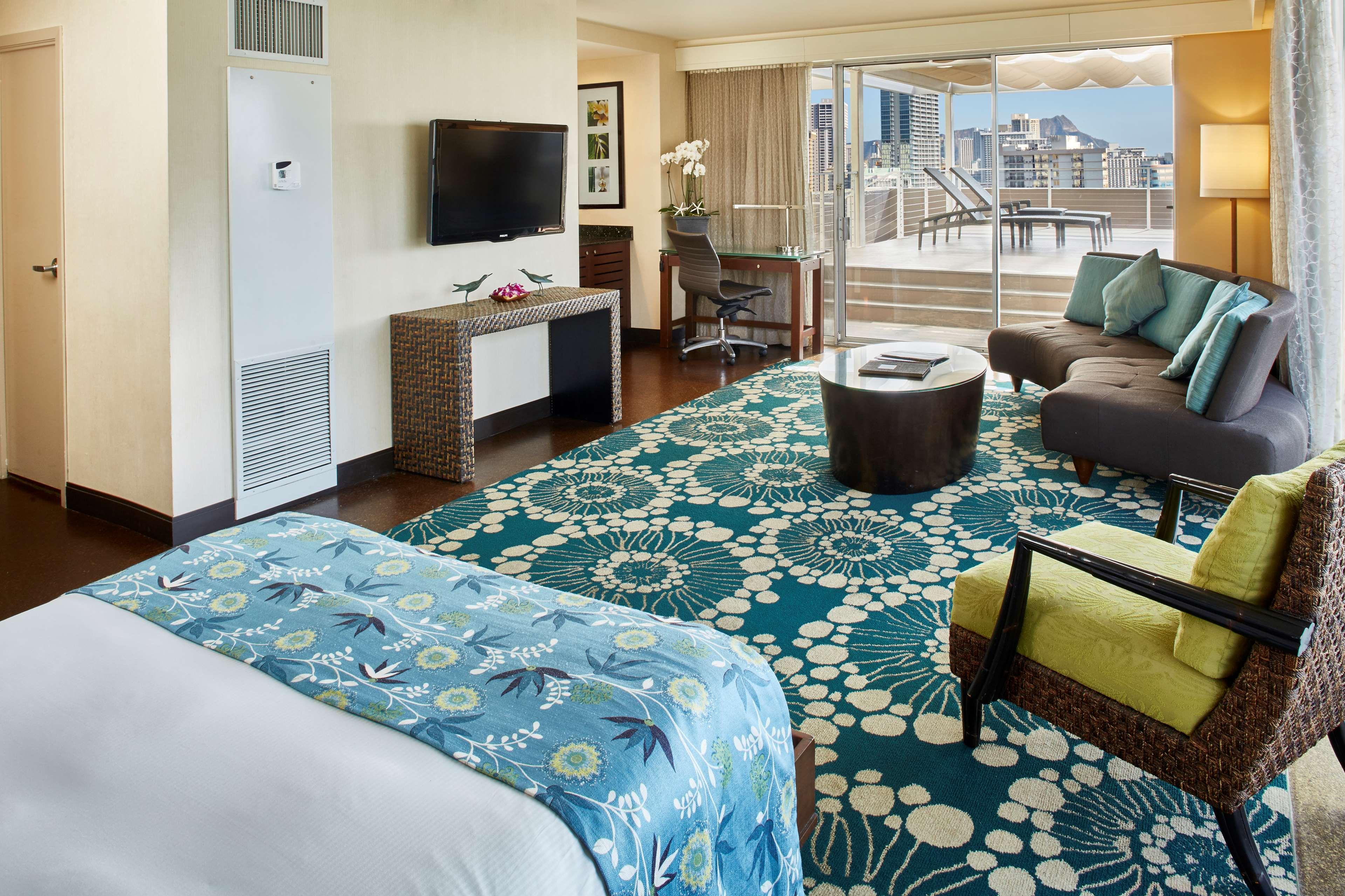 Suite Queen Size Bed