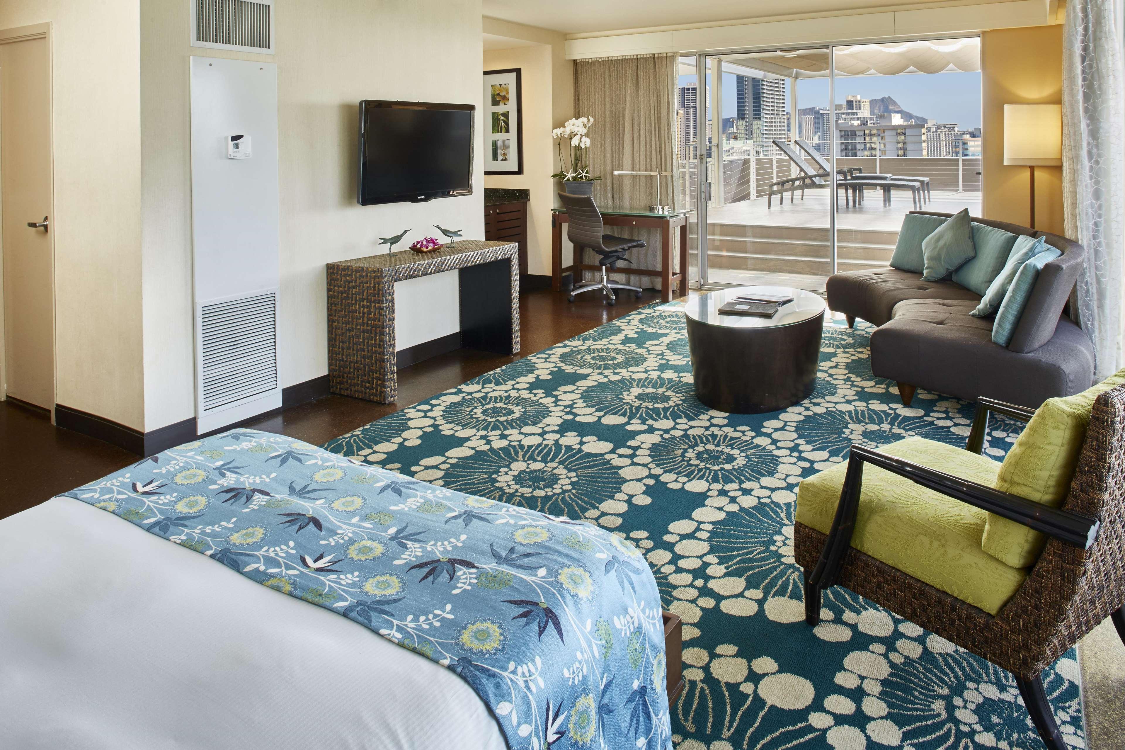 Suite Queen Size Bed