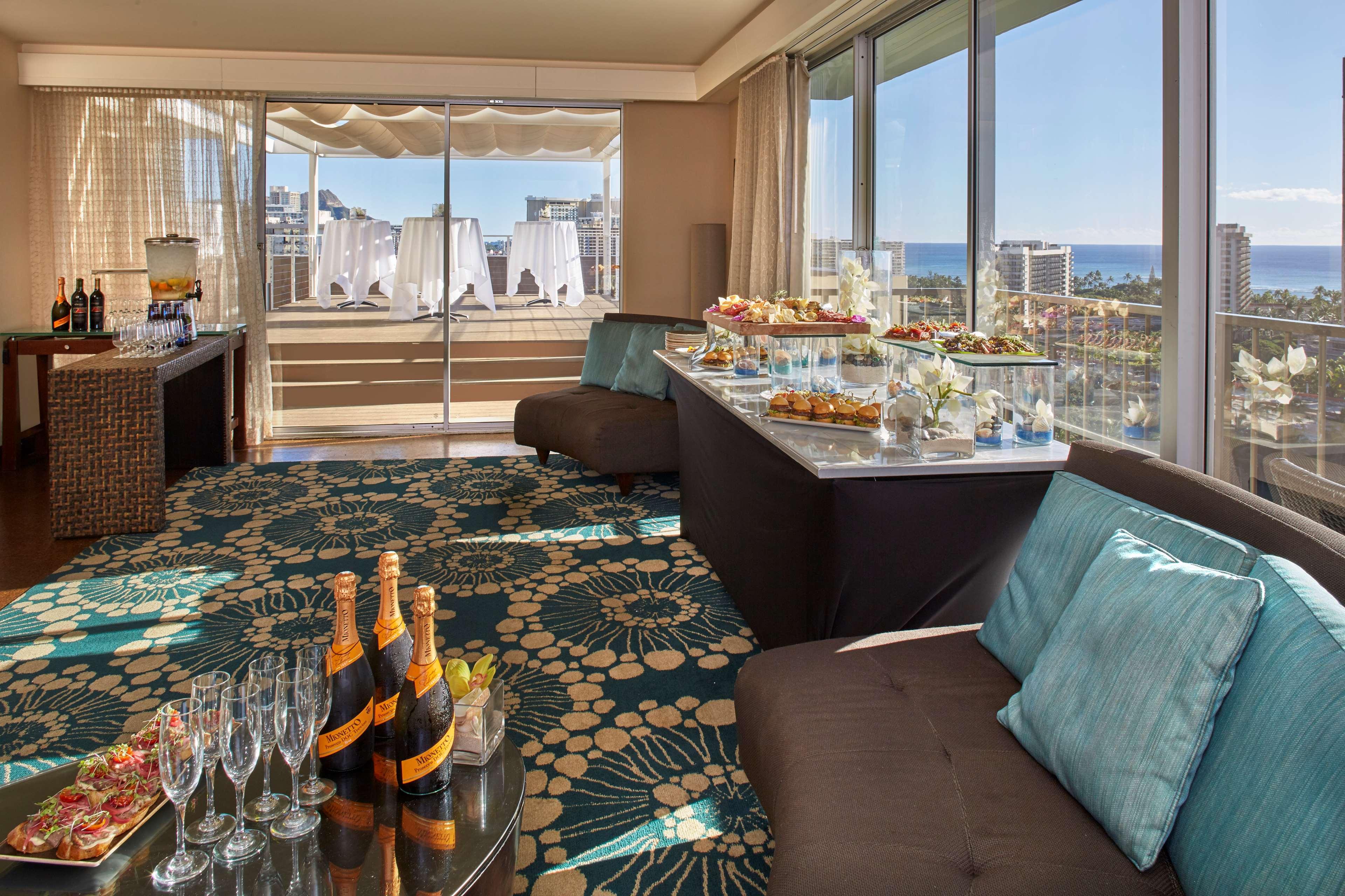 Suite Queen Size Bed