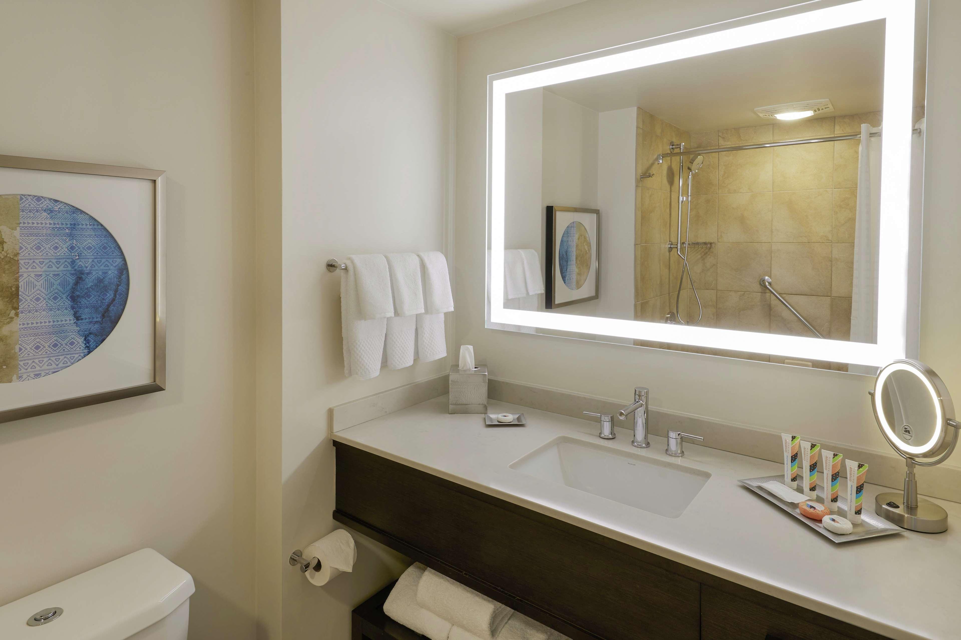 Twin Ocean View Two Queen Beds